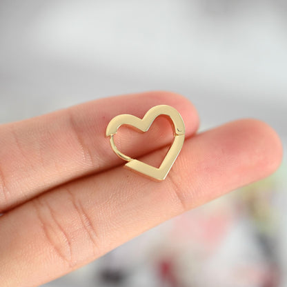 4pcs Heart Huggie Earrings, 18K Gold plated Stainless Steel, Hoop Earring Components (GB-2743)