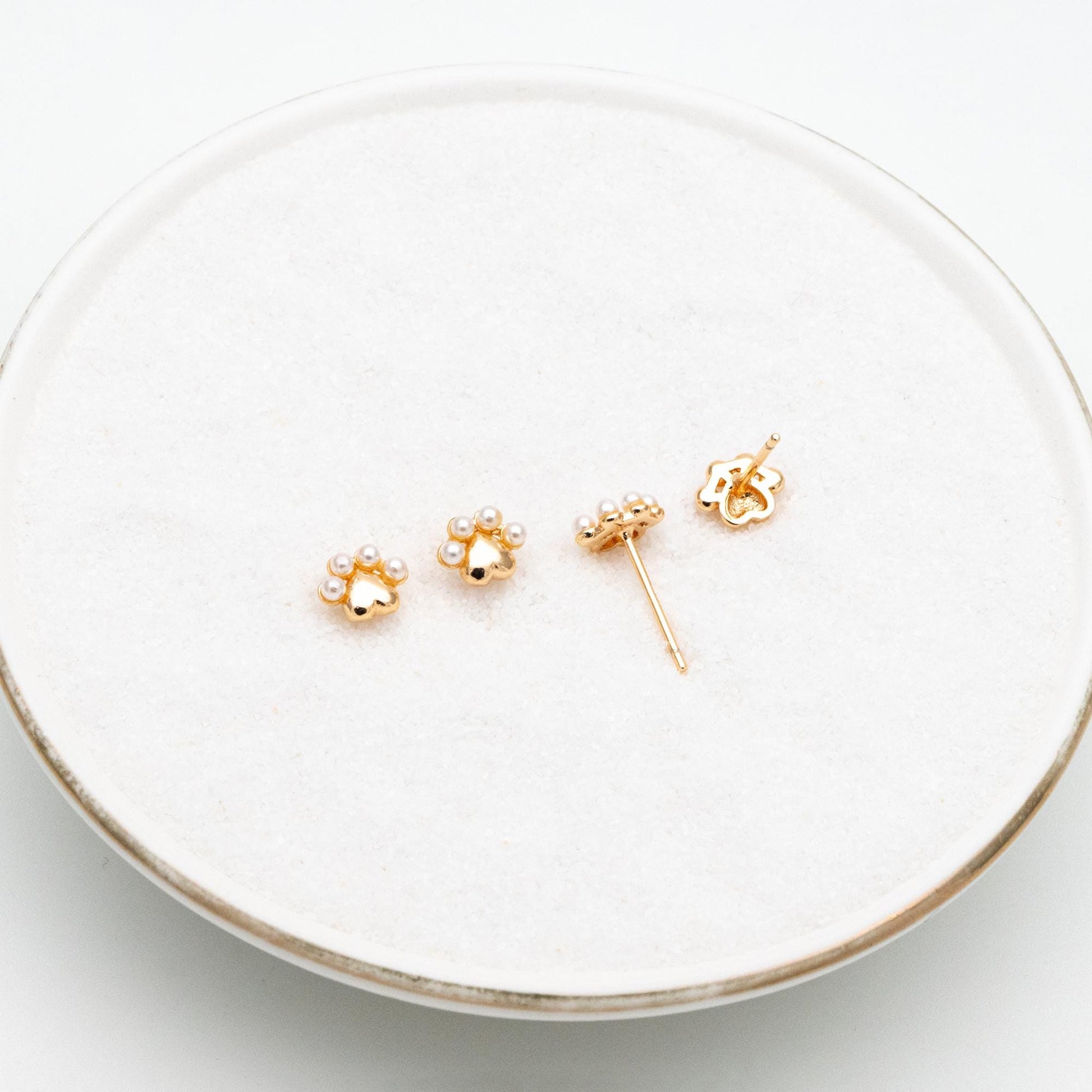 4pcs Gold/ Silver Faux Pearl Pet Paw Print Earrings, 18K Gold/ Rhodium Plated Brass, Minimalist Stud Earring (GB-4633)