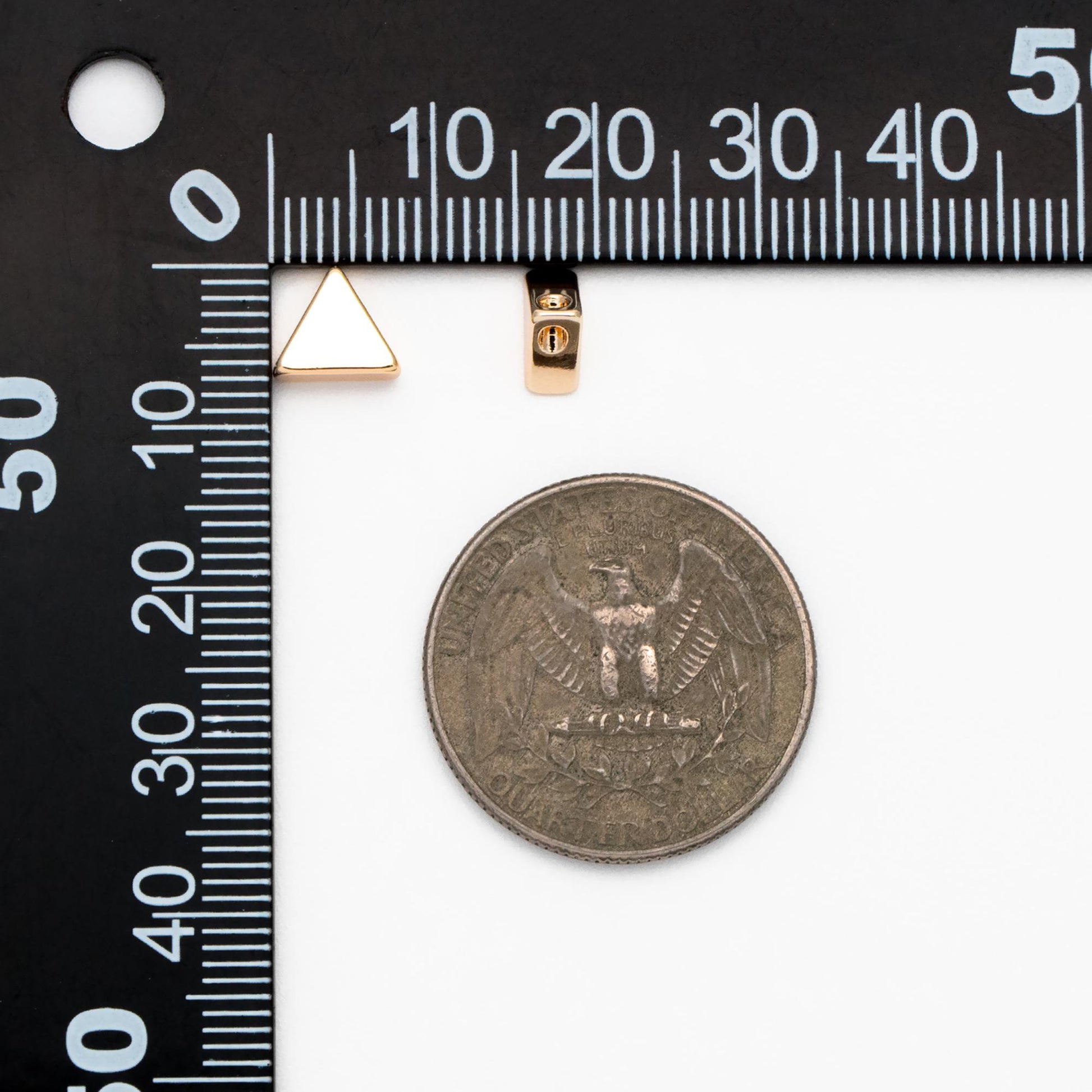 10pcs Gold plated Brass Triangle Spacer Beads Charms 7mm (GB-629)