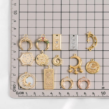 4pcs Gold/ Silver Tone Moon and Star Charm, 18K Gold/ Rhodium plated Brass, Celestial Charm Pendants (GB-2394)