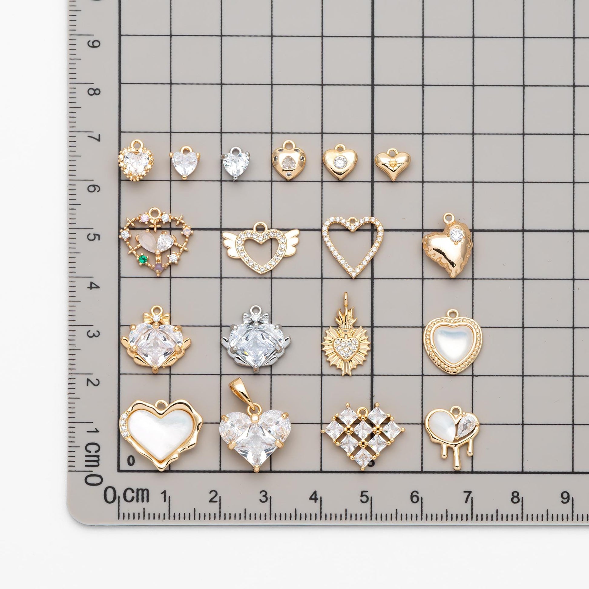 4pcs Gold/ Silver Tone Heart Charms, 18K Gold/ Rhodium plated Brass, Dainty Heart Pendants (GB-2782)