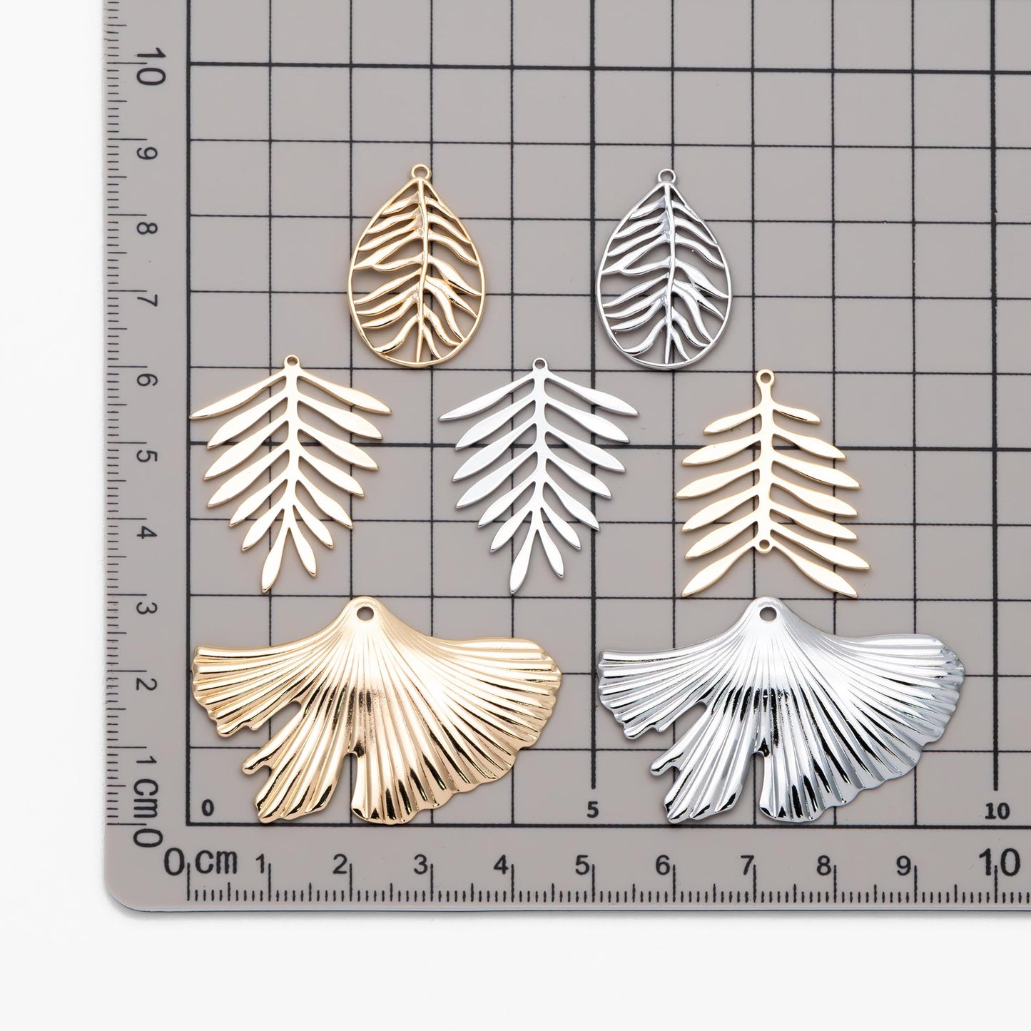 10pcs Gold/ Silver Tone Leaf Charm Pendants, Gold/ Rhodium plated Brass, Lead Nickel Free (GB-3057)