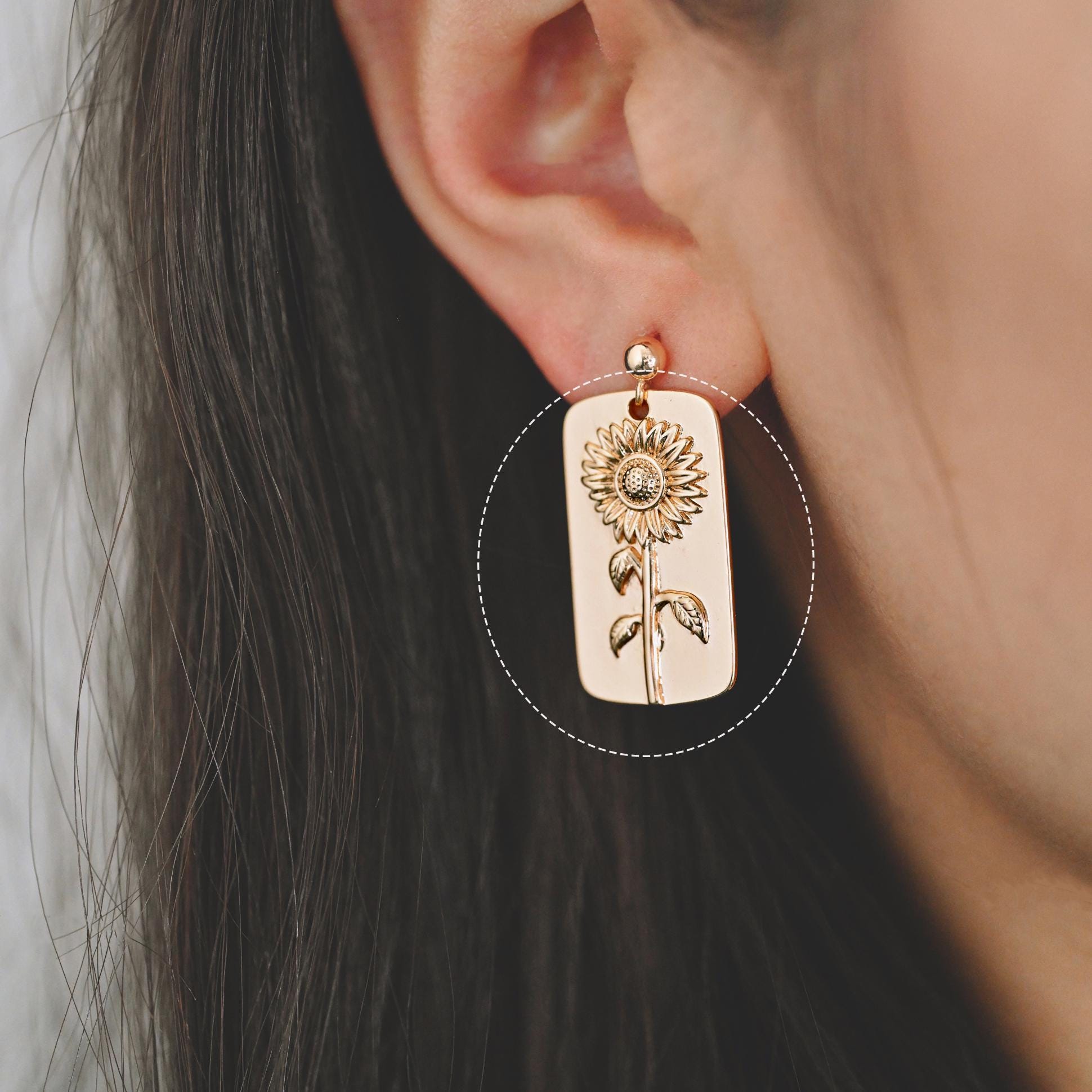 4pcs Gold Flower Charms, 18K Gold plated Brass, Flower Earring Pendants (GB-1281)