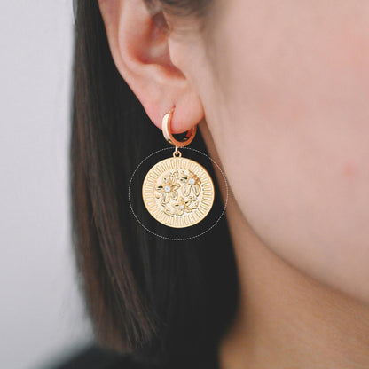 4pcs Gold Flower Charms, 18K Gold plated Brass, Flower Earring Pendants (GB-1281)