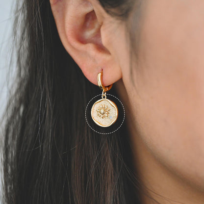 4pcs Gold Flower Charms, 18K Gold plated Brass, Flower Earring Pendants (GB-1281)