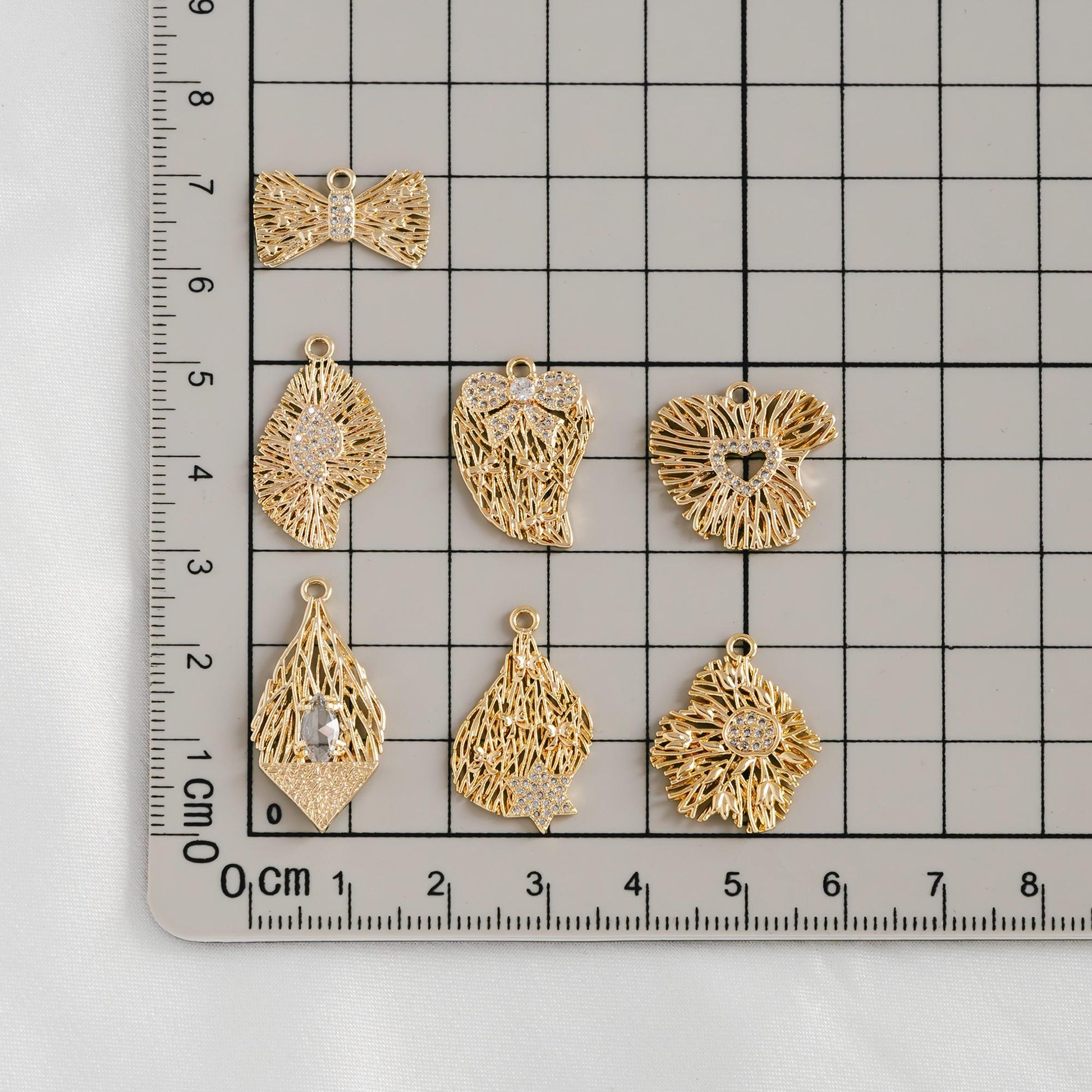 4pcs CZ Pave Gold Filigree Charms, Gold plated Brass, Earring Necklace Pendants (GB-1117)