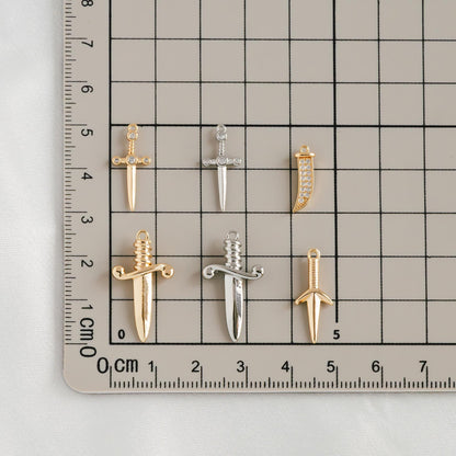 10pcs Gold/ Silver Tone Dirk Charm, Weapon Charm, Sword Charm, Dagger Charm (GB-2185)