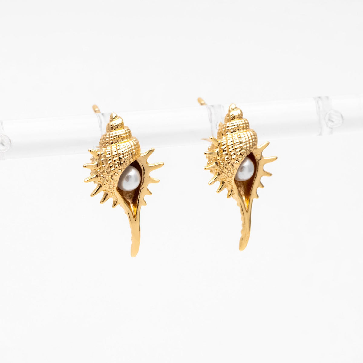 4pcs Faux Pearl Pave Gold/ Silver Tone Shell Earrings, Gold/ Rhodium plated Brass Seashell Stud Earrings (GB-4652)