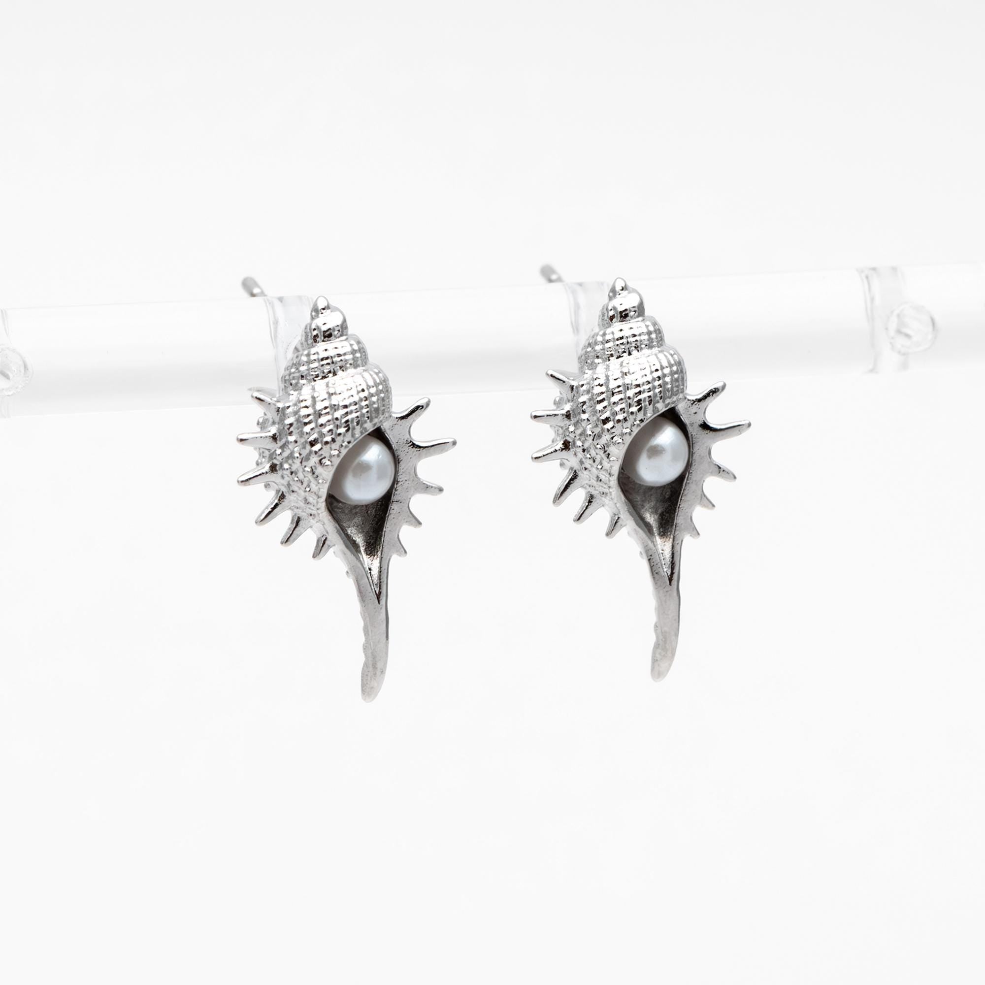 4pcs Faux Pearl Pave Gold/ Silver Tone Shell Earrings, Gold/ Rhodium plated Brass Seashell Stud Earrings (GB-4652)