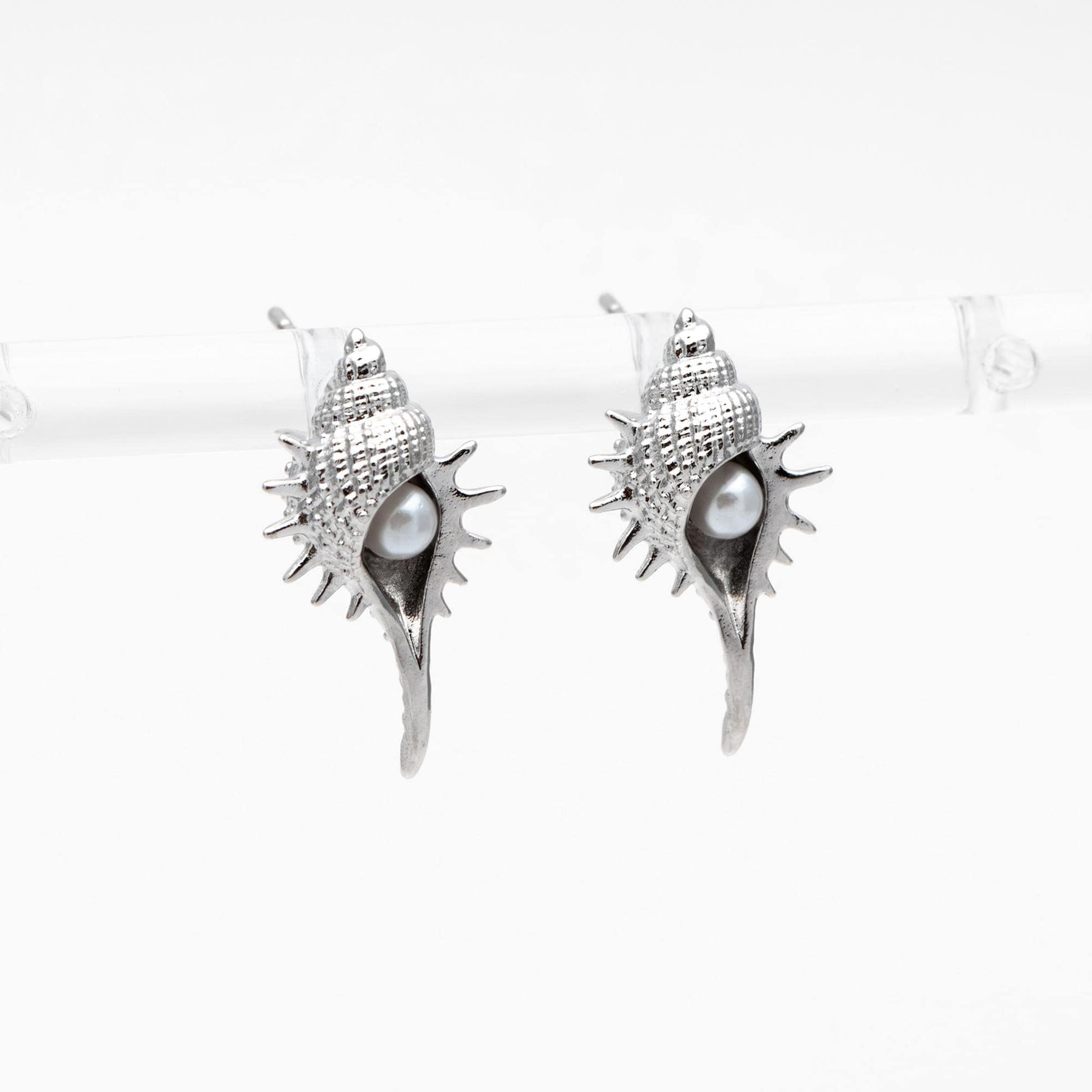 4pcs Faux Pearl Pave Gold/ Silver Tone Shell Earrings, Gold/ Rhodium plated Brass Seashell Stud Earrings (GB-4652)