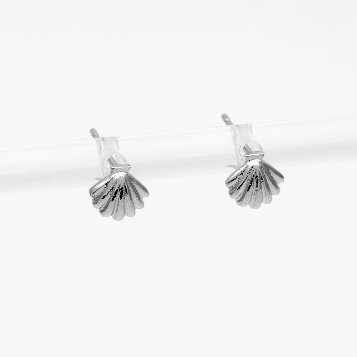 10pcs Gold/ Silver Shell Earring 6x6mm, Gold/ Rhodium plated Brass Seashell Stud Earrings (GB-4460-E)
