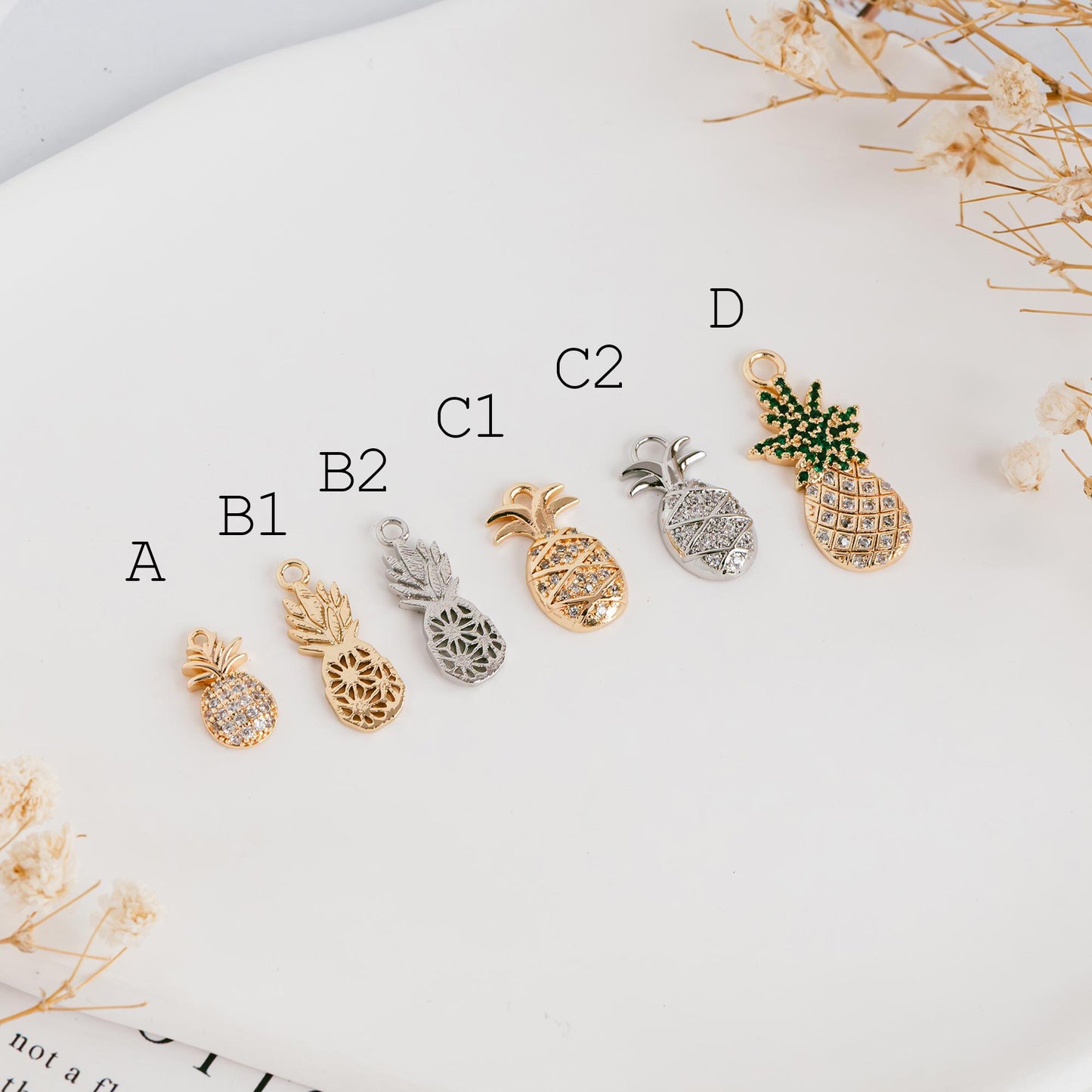 4pcs Gold/ Silver Tone Pineapple Charms , 18K Gold/ Rhodium plated Brass Pineapple Pendants (GB-4095)