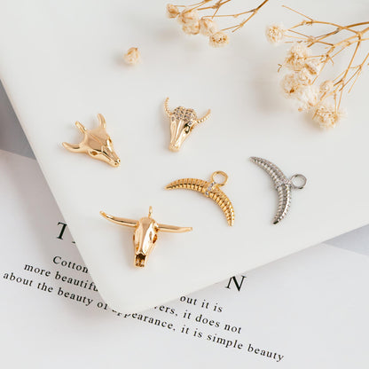 4pcs Gold/ Silver Tone OX Head Skull Charm, Ox Horn Charm, Real Gold/ Rhodium plated Brass, Buffalo Head Pendant (GB-3616)