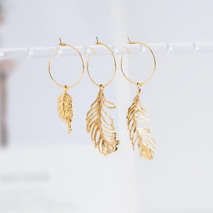 4pcs Gold Feather Charms, 18K Gold plated Brass Feather Pendants, Lead Nickel Free (GB-858)