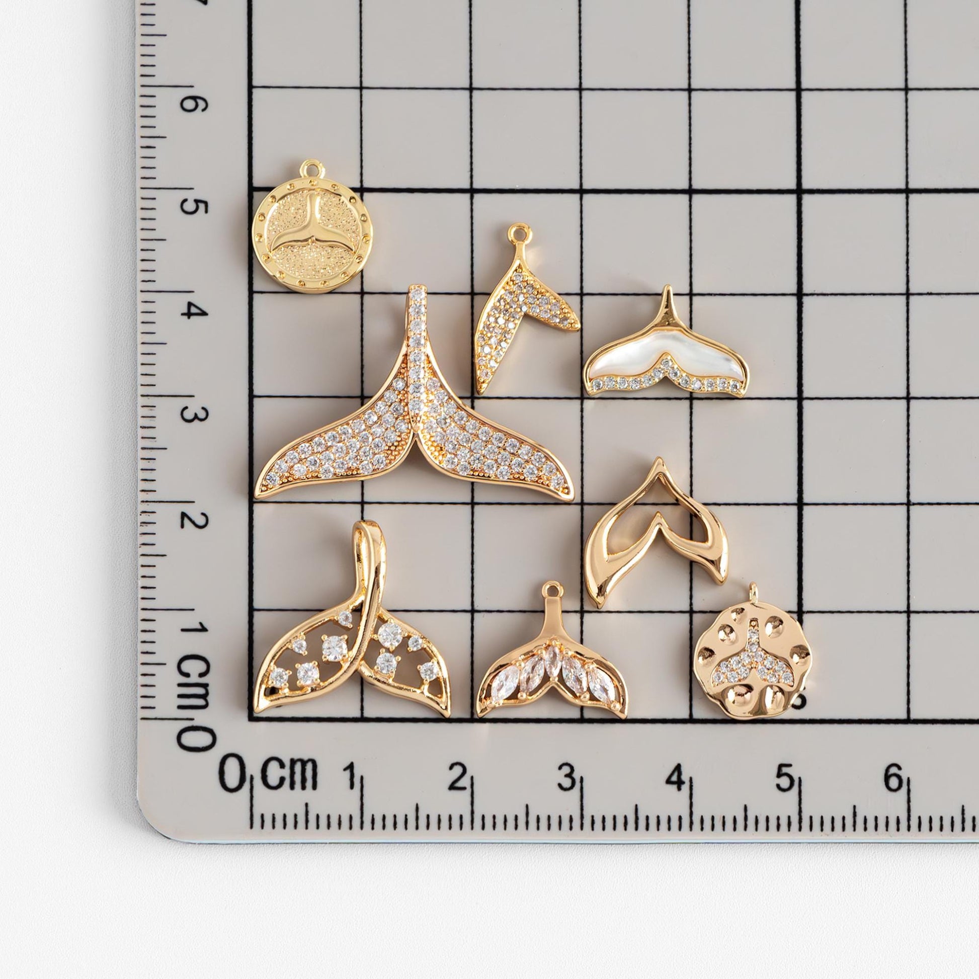 4pcs Gold Whale Tail Charms , Real Gold plated Brass, Mermaid Tail Pendants (GB-1156)