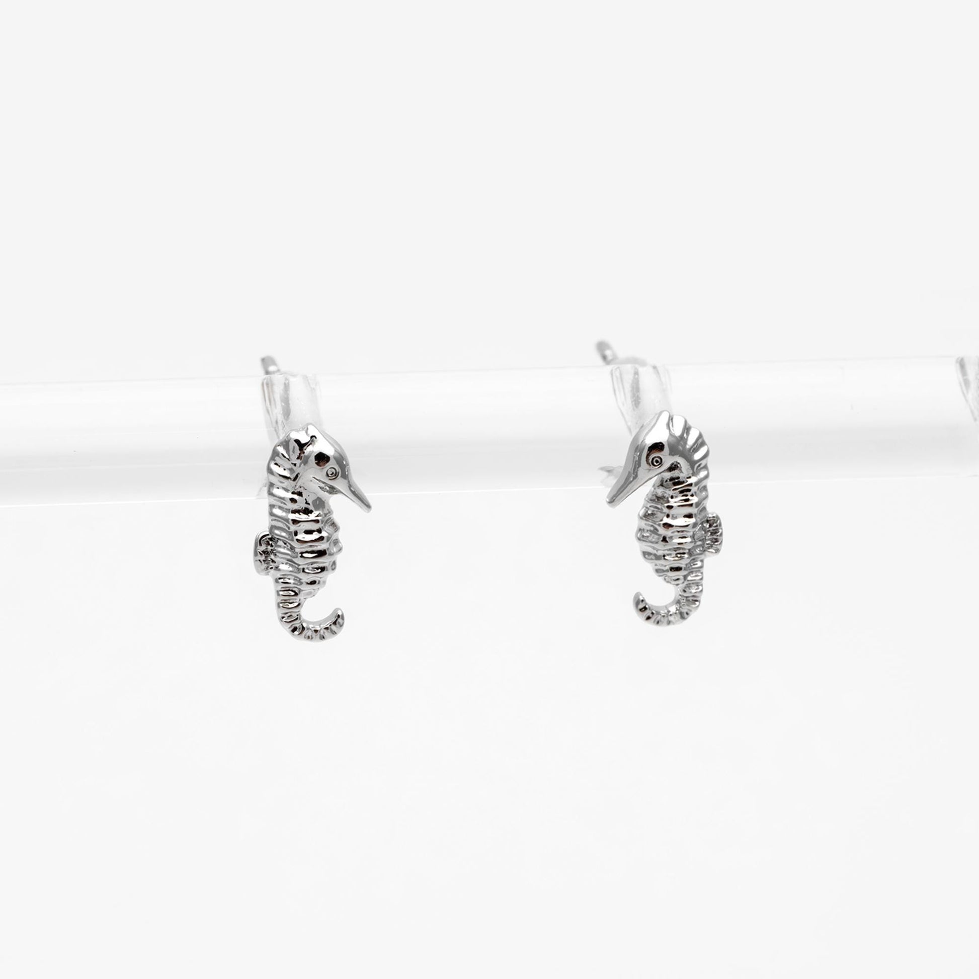 10pcs Gold/ Silver Sea Horse Earrings, 18K Real Gold/ Rhodium plated Brass, Cute Ocean Stud Earrings (GB-4640)