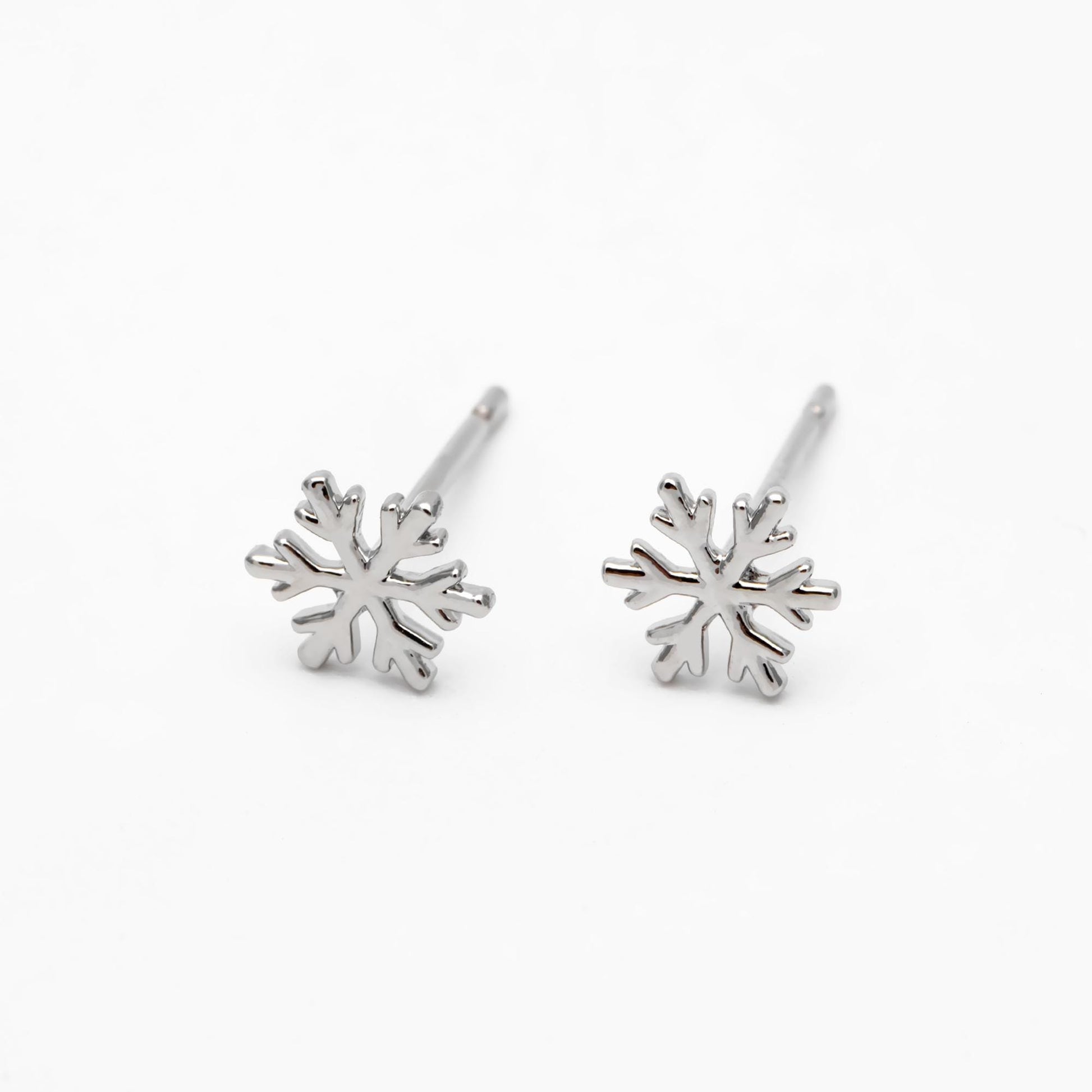 10pcs Gold/ Silver Snowflake Earrings 6mm, Gold/ Rhodium plated Brass, Dainty Christmas Earrings (GB-139-B)