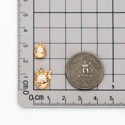 10pcs Gold plated Brass Cat Charms, Lucky Cat Maneki Neko Pendants (GB-2431)