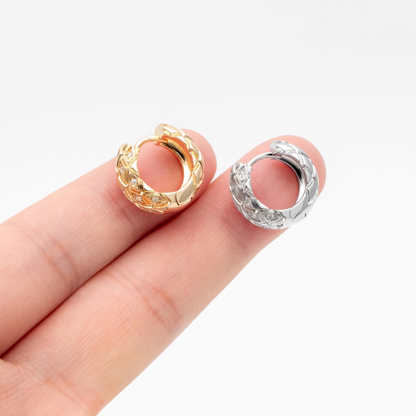 4pcs CZ Pave Gold/ Silver Tone Textured Hoop Earrings, Huggie Earrings, Minimalist Earring, Small Gold Hoops Earring (GB-4673)