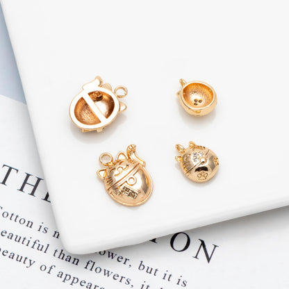 10pcs Gold plated Brass Cat Charms, Lucky Cat Maneki Neko Pendants (GB-2431)