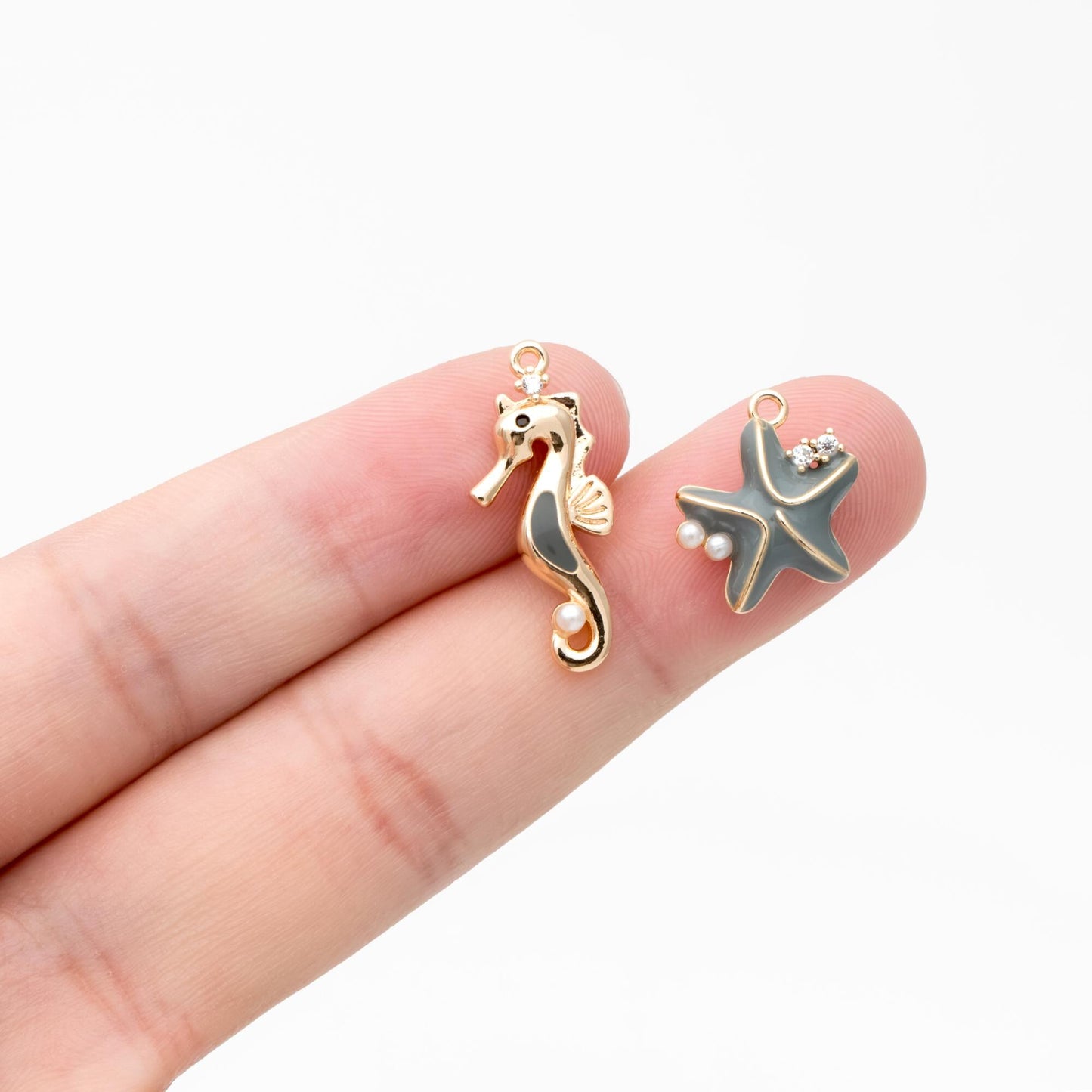 4pcs CZ Pave Enamel Seahorse and Starfish Charms, Gold plated Brass Marine Animal Charms (GB-4679)