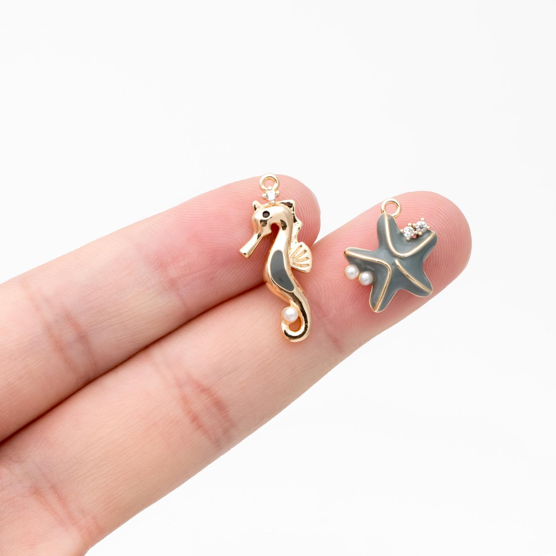 4pcs CZ Pave Enamel Seahorse and Starfish Charms, Gold plated Brass Marine Animal Charms (GB-4679)