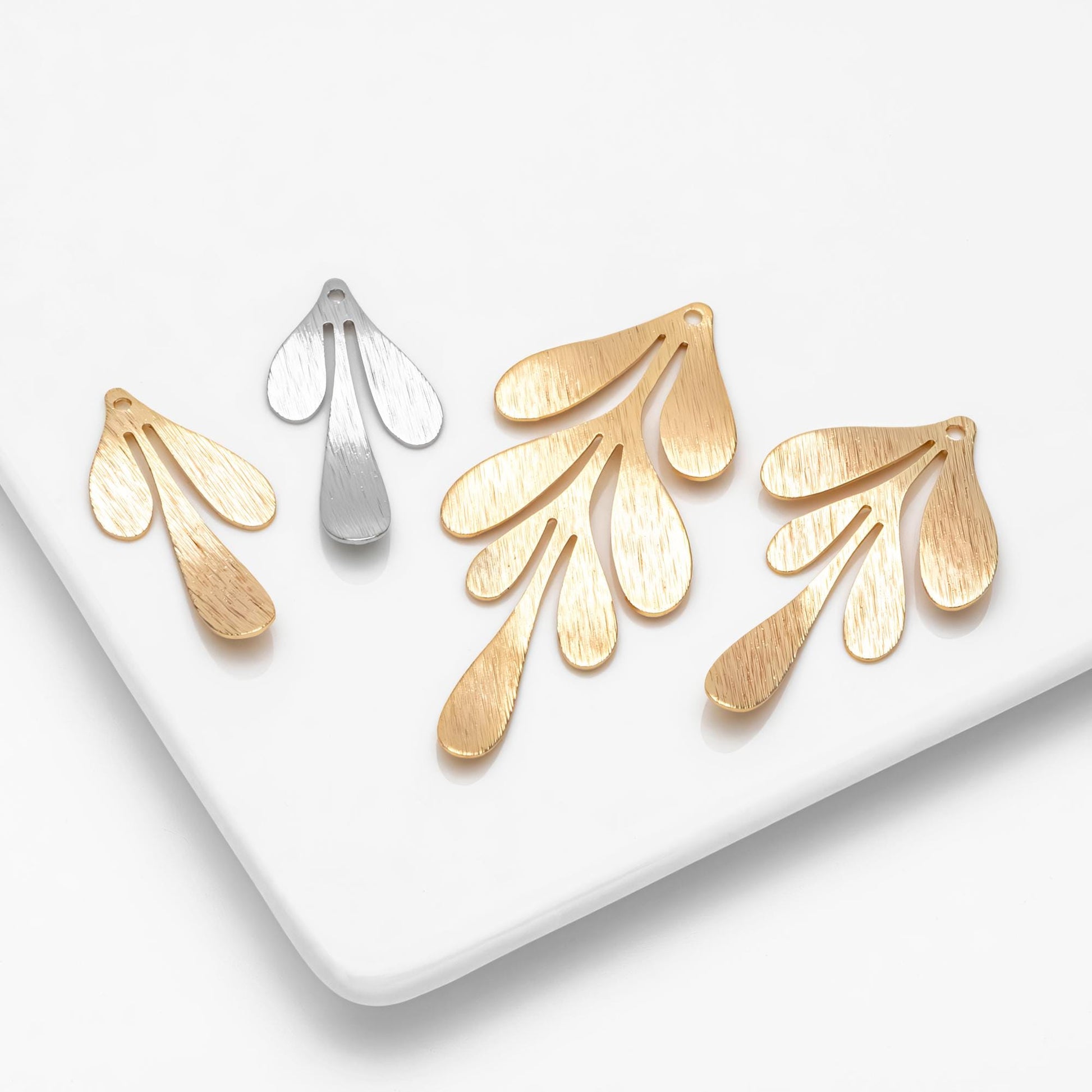 10pcs Brushed Gold/ Silver Leaf Charms , Real Gold/ Rhodium plated Brass, Lead Nickel Free (GB-467)