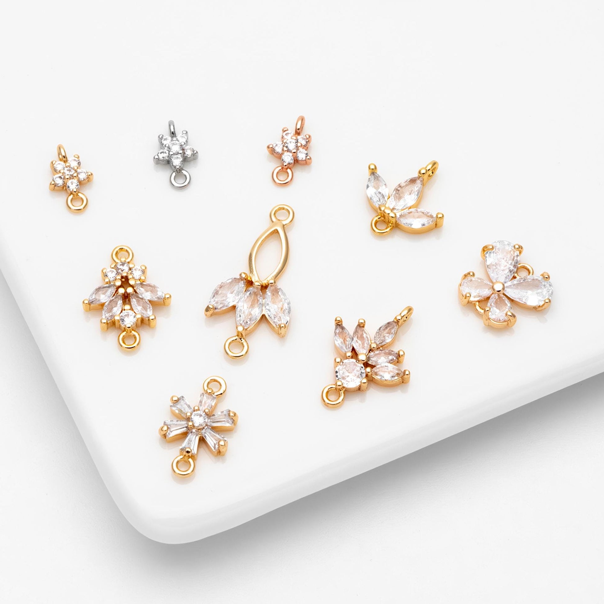 10pcs CZ Pave Flower Leaf Connector, 18K Gold plated Brass, Dainty Connector Charms (GB-3670)
