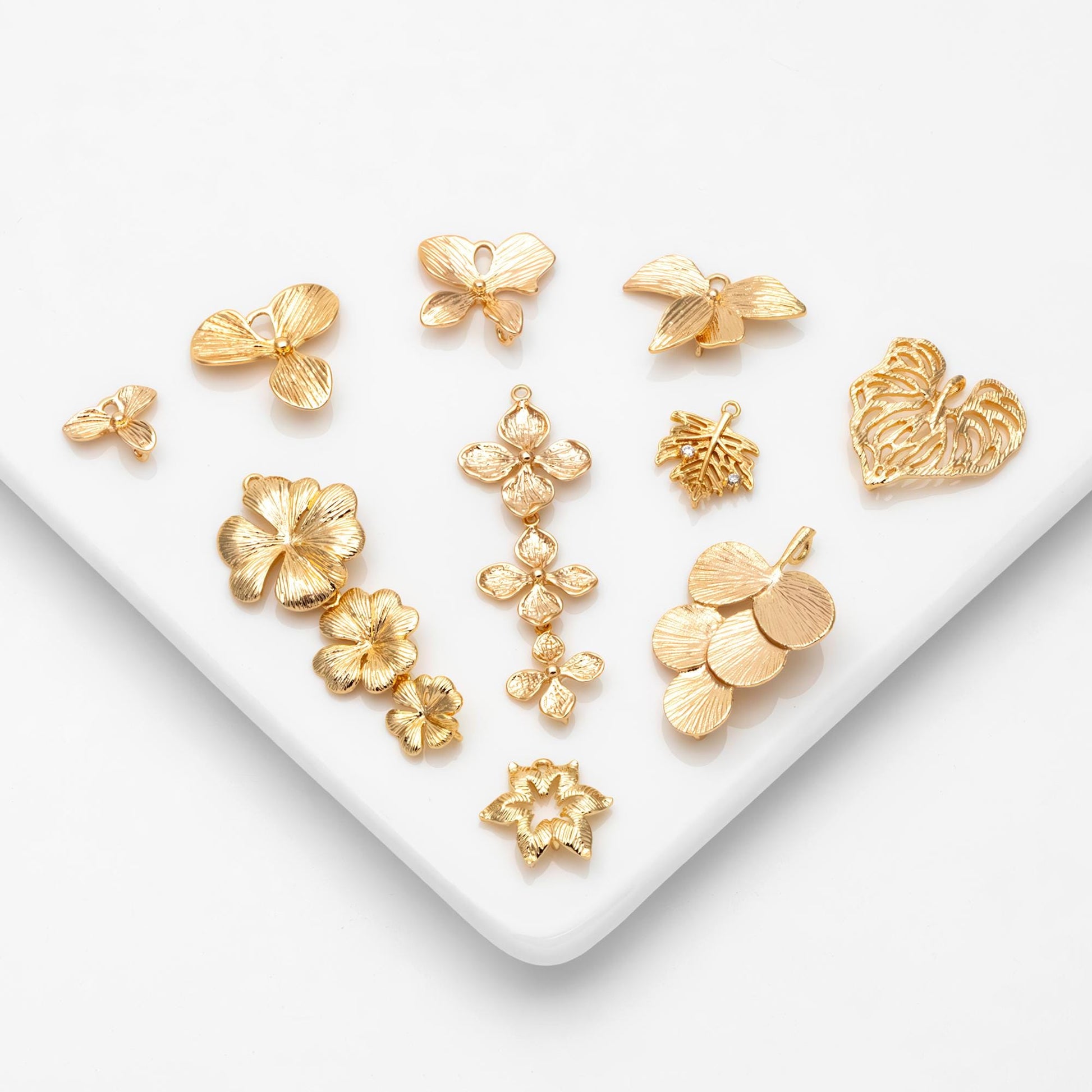 10pcs Gold Leaf Charm Connectors , Real Gold plated Brass, Leaf Pendant with Two Loops (GB-4391)
