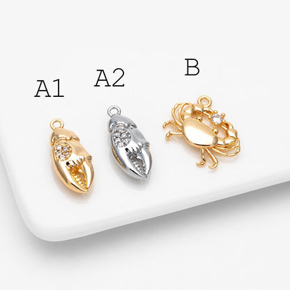 4pcs Gold/ Silver Tone Crab Claw Charms, Crab Charms, 18K Gold/ Rhodium plated Brass, Dainty Beach Jewelry (GB-4601)