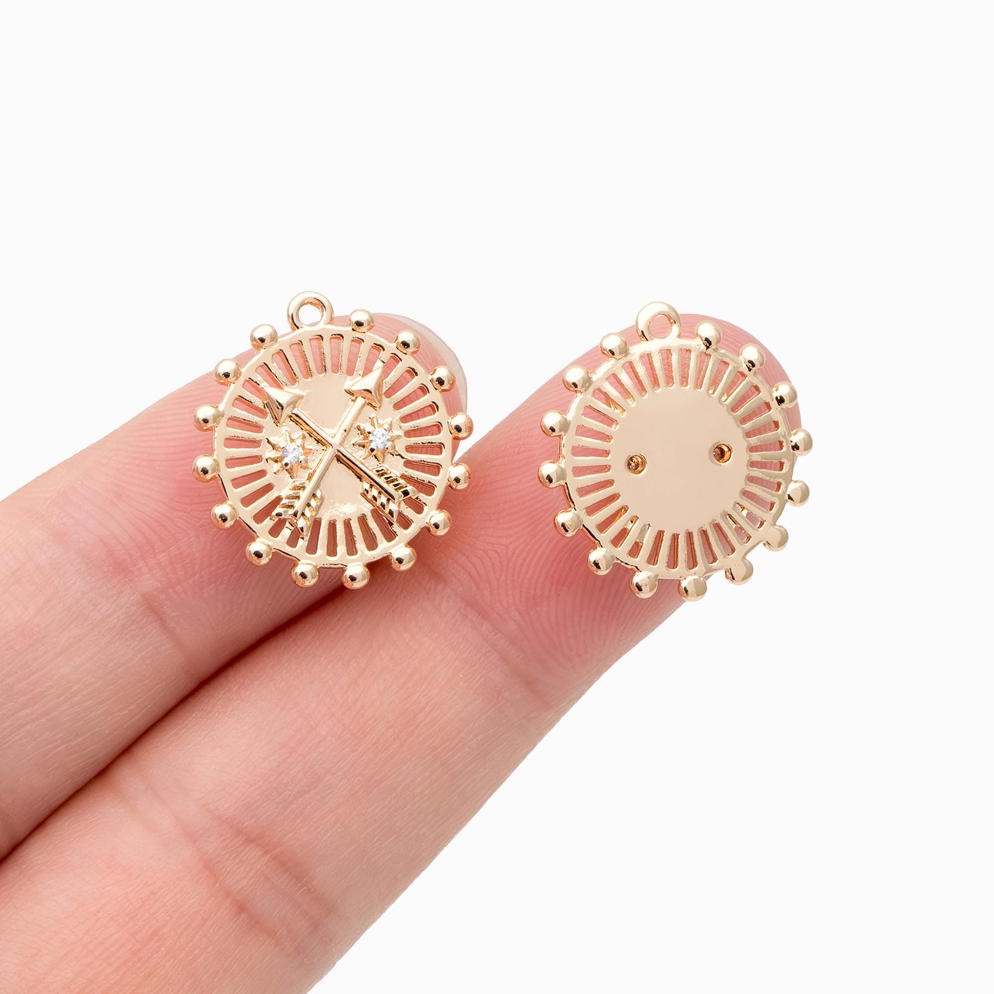 4pcs Gold Arrow Charms 17x18mm, 18K Gold plated Brass, Round Disk Arrow Pendants (GB-2466-C)