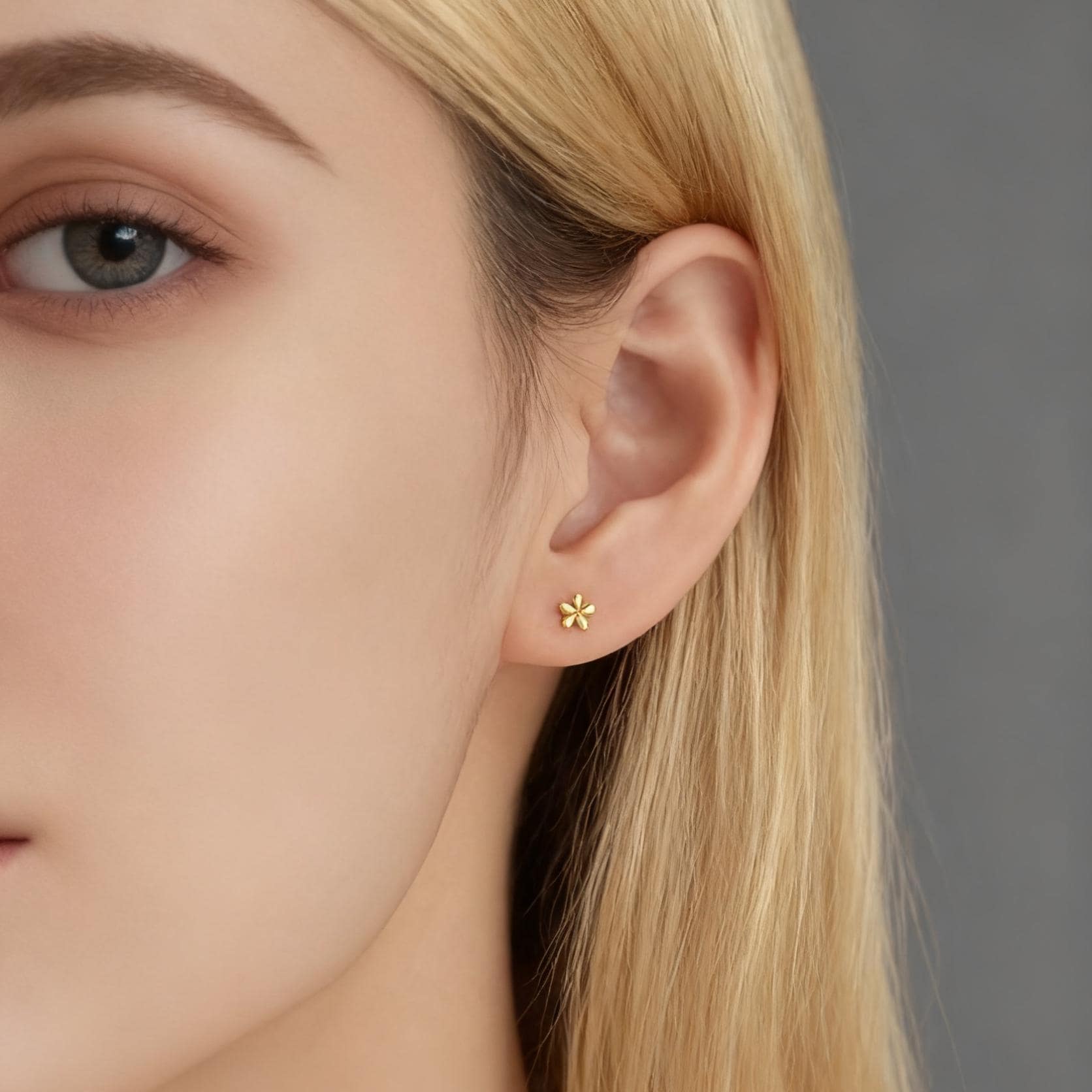 10pcs Gold/ Silver Flower Ear Posts 4mm, Gold/ Rhodium Plated Brass Stud Earrings, DIY Ear Findings (GB-3056)