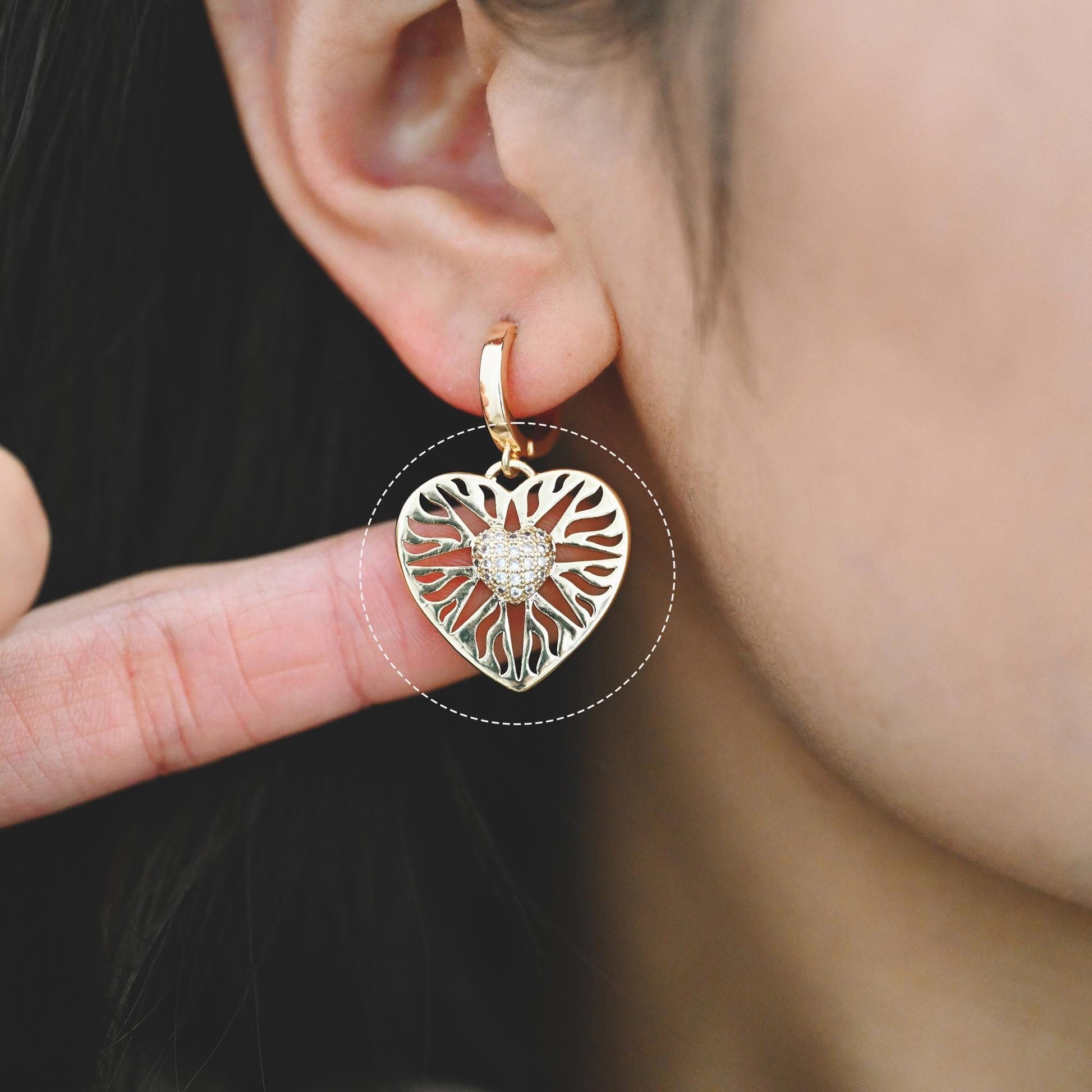 4pcs Gold/ Silver Tone Heart Pendants, 18K Gold/ Rhodium plated Brass, Dainty Heart Charms (GB-1964)