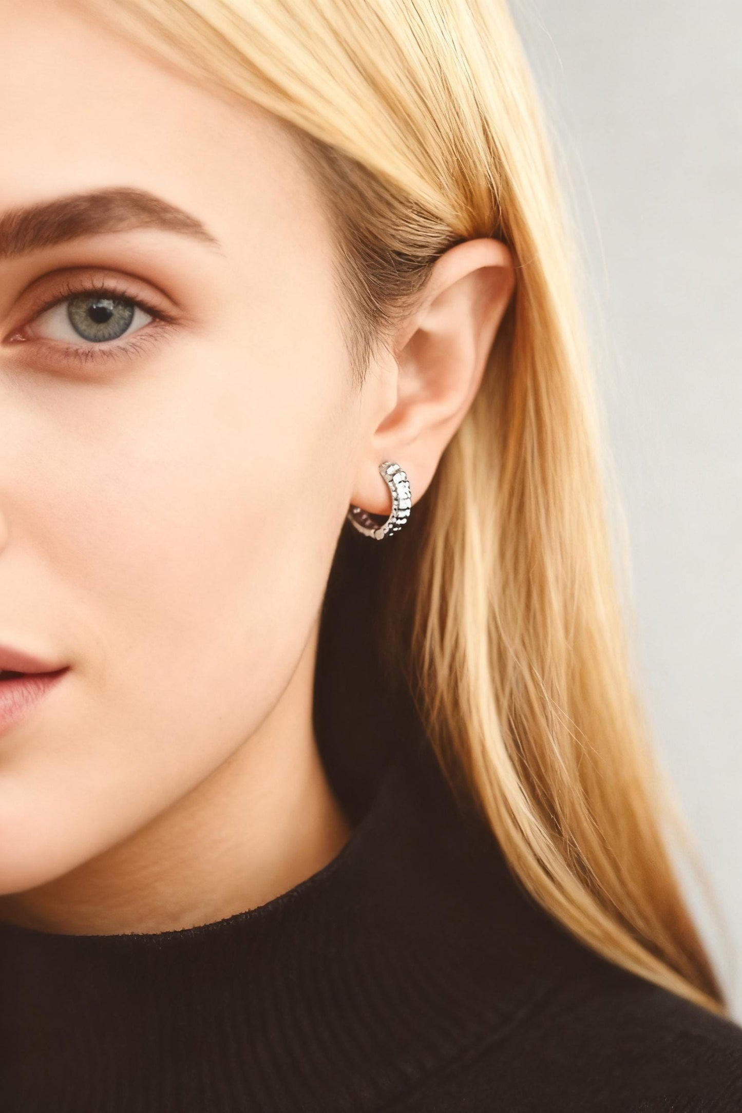 10pcs Gold/ Silver Tone Hammered Circle Hoop Earrings, 18K Gold/ Rhodium plated Brass, Minimalist Huggie Earrings (GB-4541)