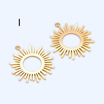 4pcs Gold Round Sun Charms , 18K Gold plated Brass, Disk Sun Pendants (GB-1232)