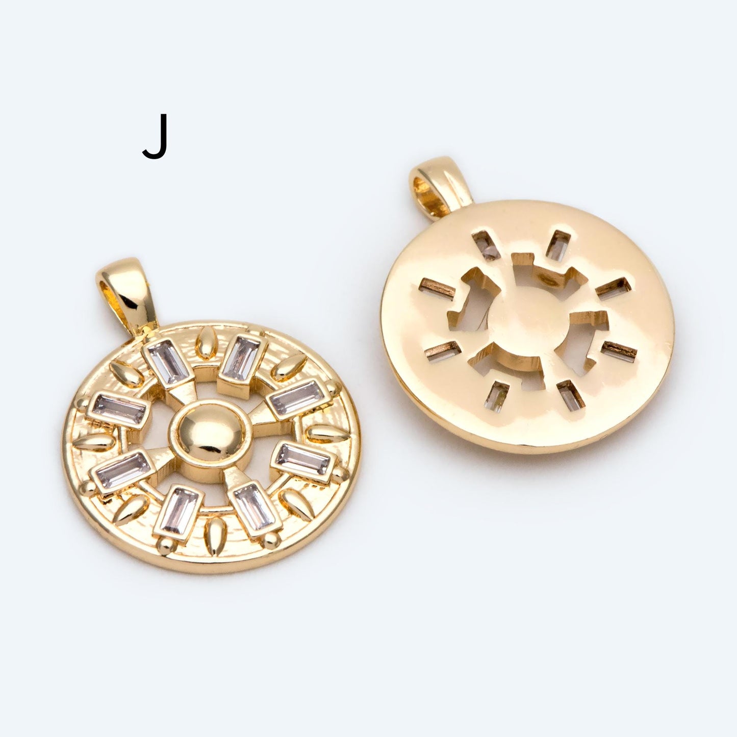 4pcs Gold Round Sun Charms , 18K Gold plated Brass, Disk Sun Pendants (GB-1232)