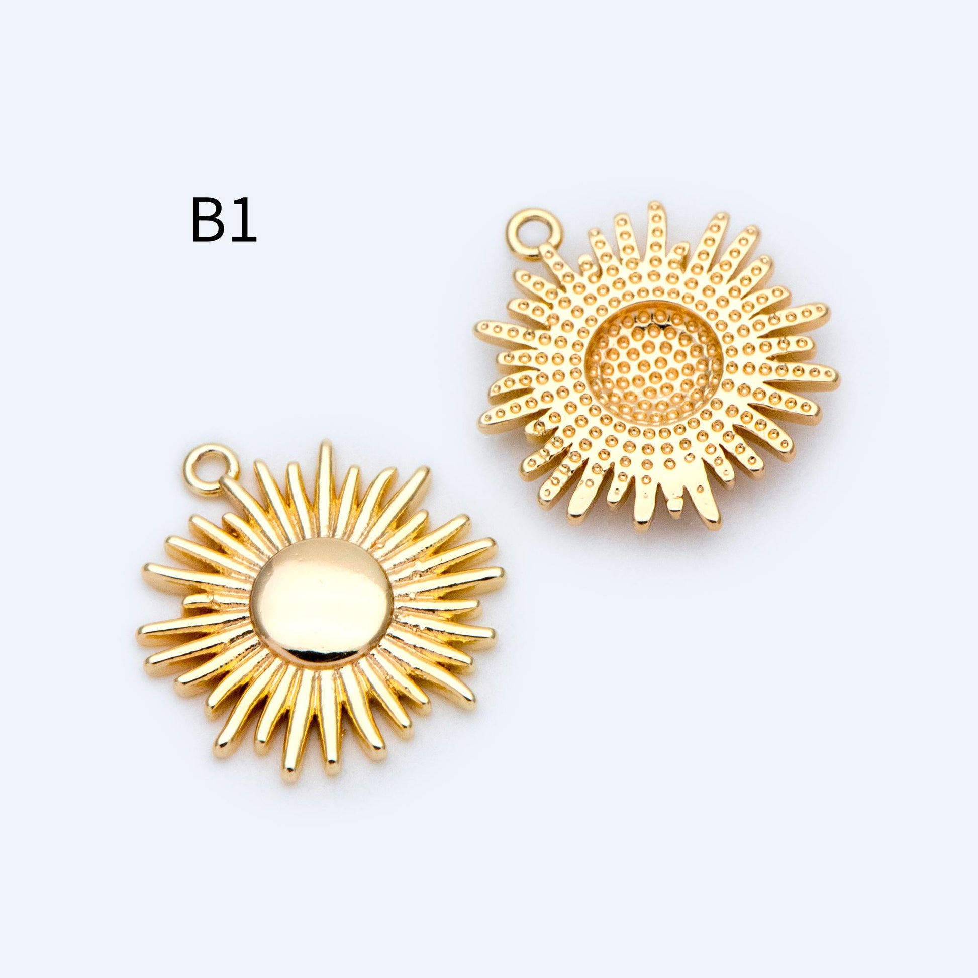 4pcs Gold Sun Charms , 18K Gold plated Brass, Sun Pendants Wholesale (GB-1311)
