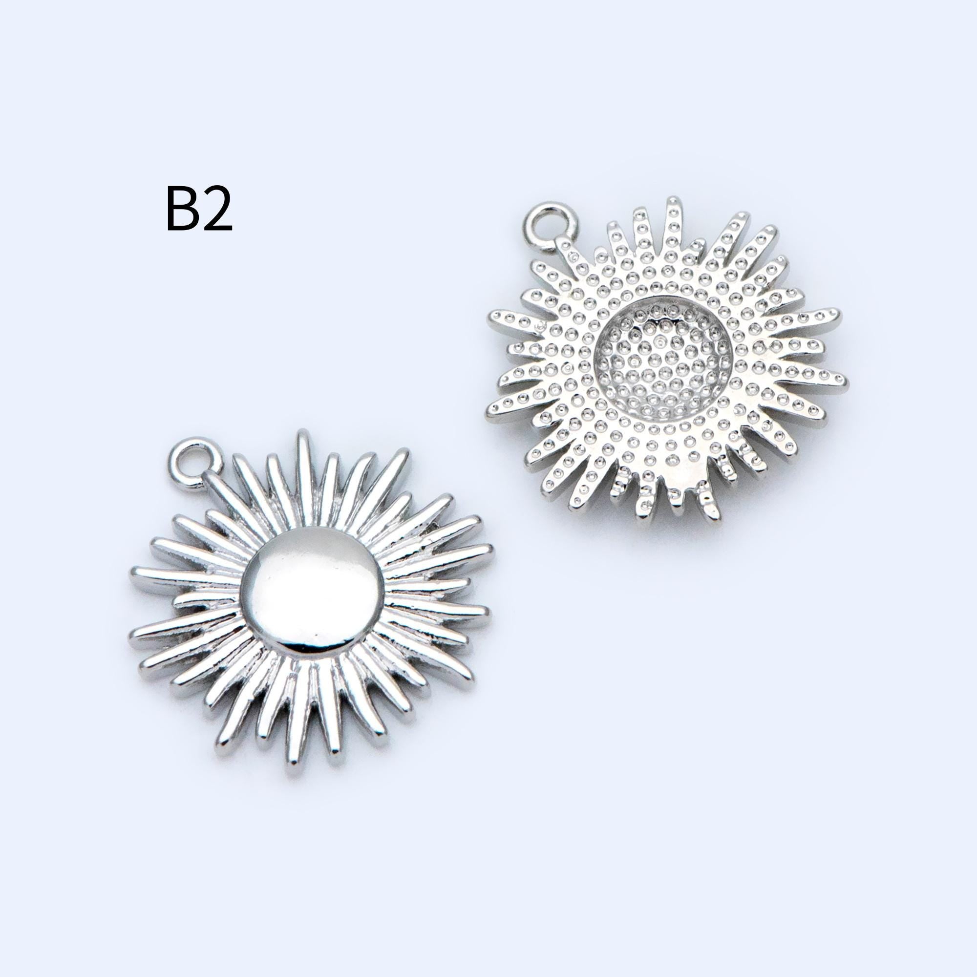 4pcs Gold Sun Charms , 18K Gold plated Brass, Sun Pendants Wholesale (GB-1311)