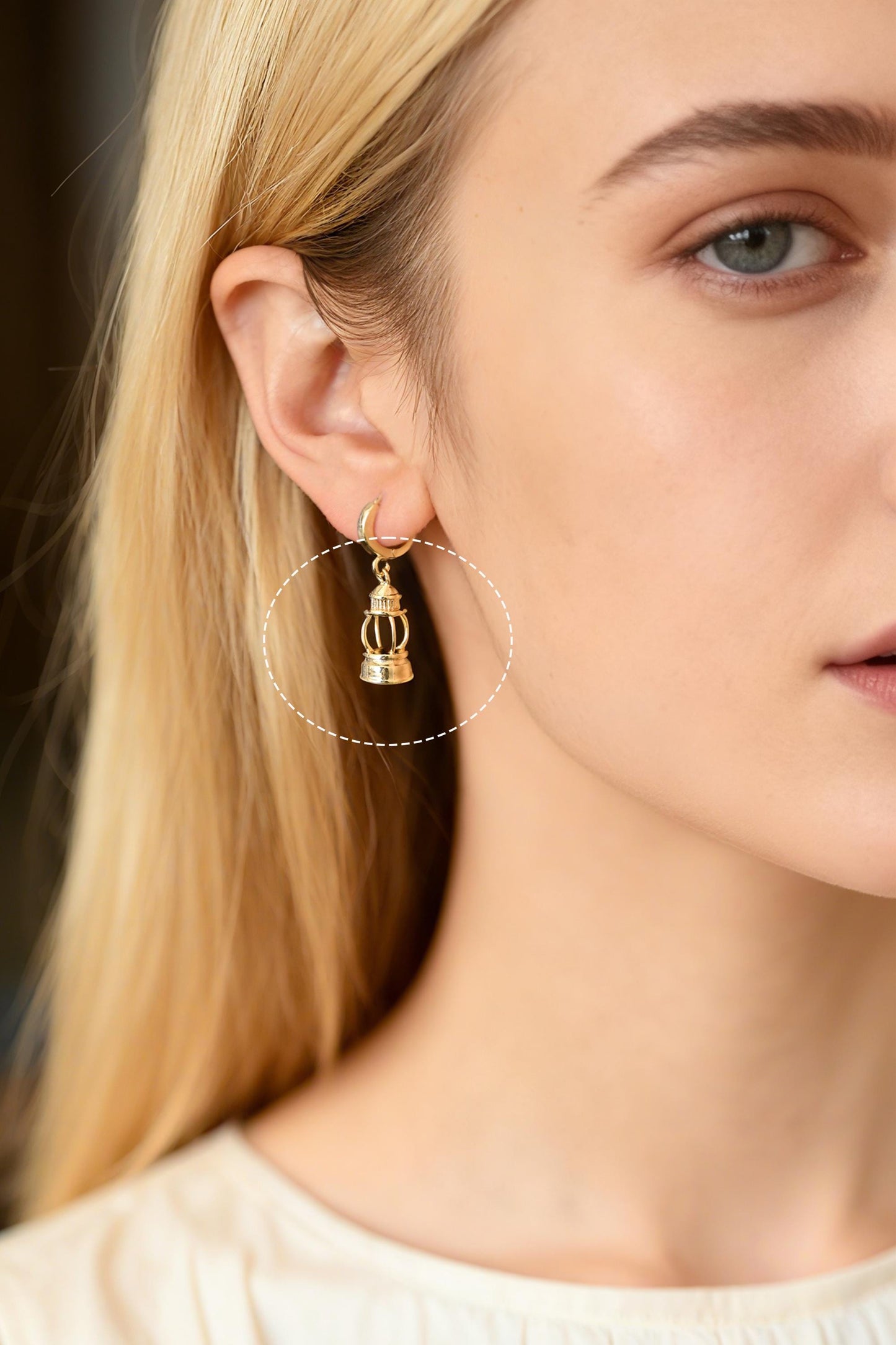 10pcs 18K Gold Plated Lantern Charms: Brass Lamp Pendants (GB-3982)