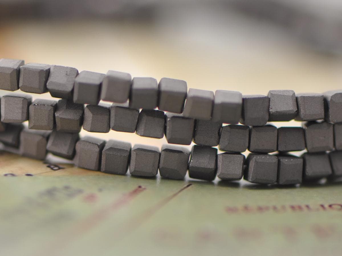 190 beads- Faceted Glass Cube, 2mm Tiny Faceted Crystal beads, (#FZ-02)