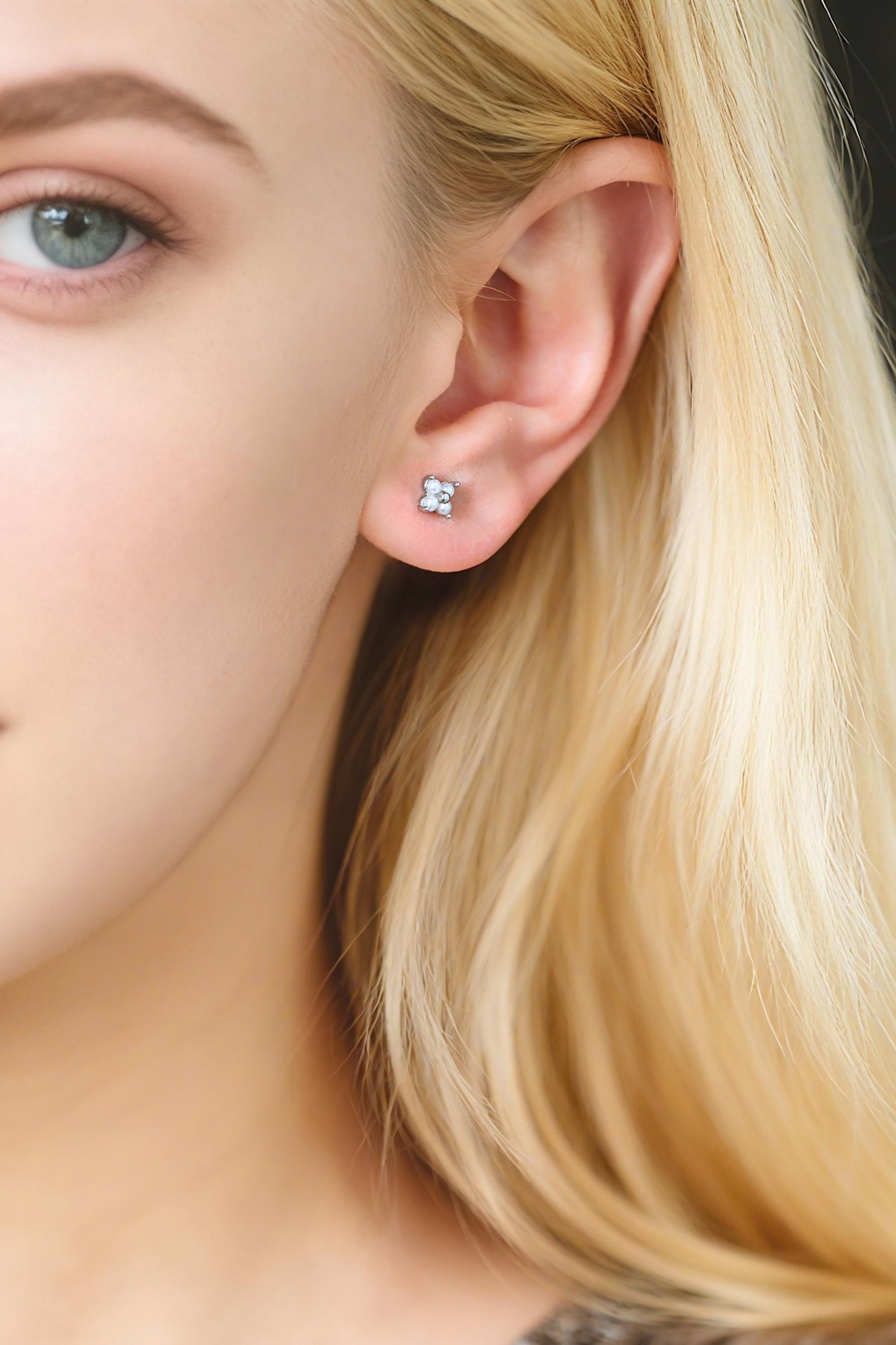 10pcs Faux Pearl Pave Gold/ Silver Tone Flower Earrings, Gold/ Rhodium Plated Brass Tiny Stud Earring (#GB-4593)