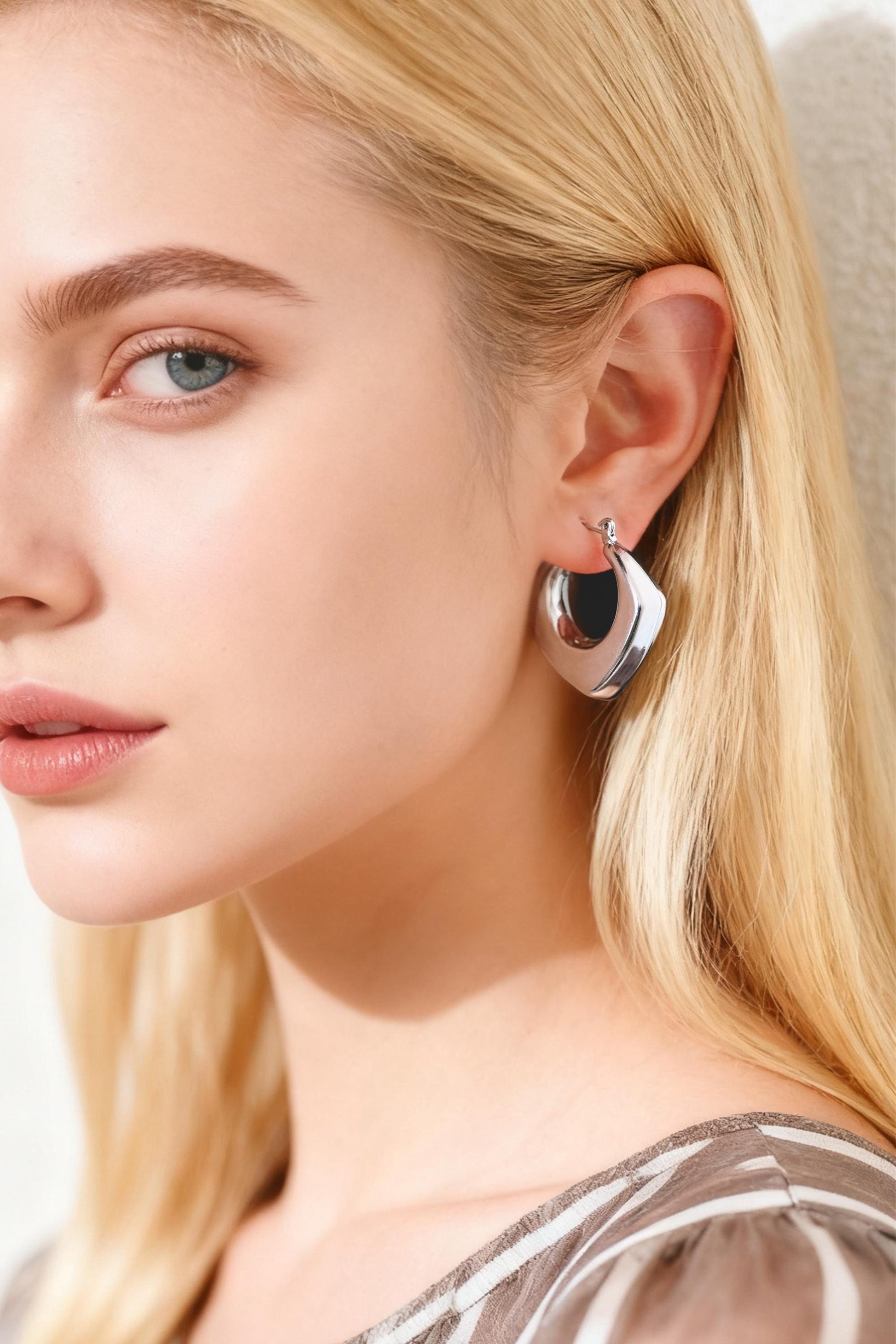 4pcs Gold/ Silver Tone Rhombus Hoop Earrings, 18K Gold/ Rhodium plated Brass, Huggie Earrings, Minimalist Earrings (GB-4596)