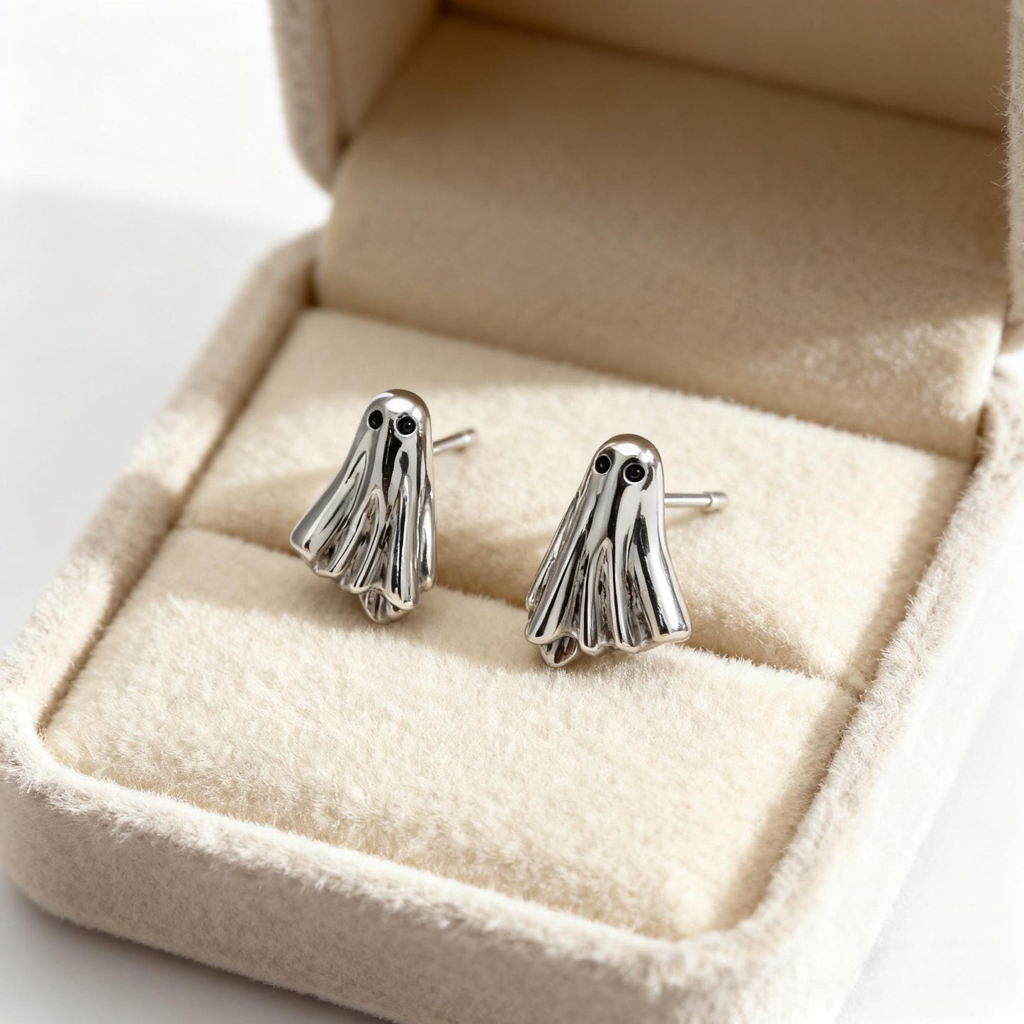 10pcs Gold Ghost Stud Earrings 11x7mm, Gold Plated Brass Minimalist Earrings (GB-4694)