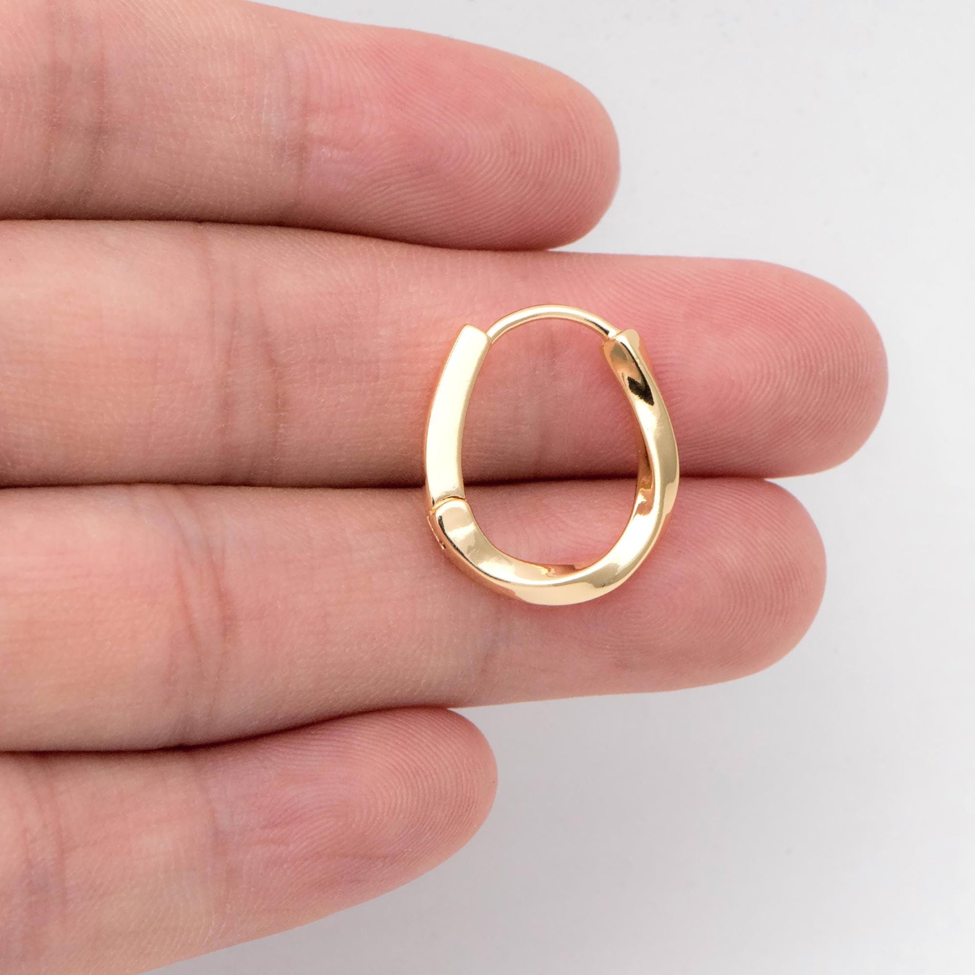 10pcs Gold Twist Oval Earrings, Oval huggie earrings (GB-2210)