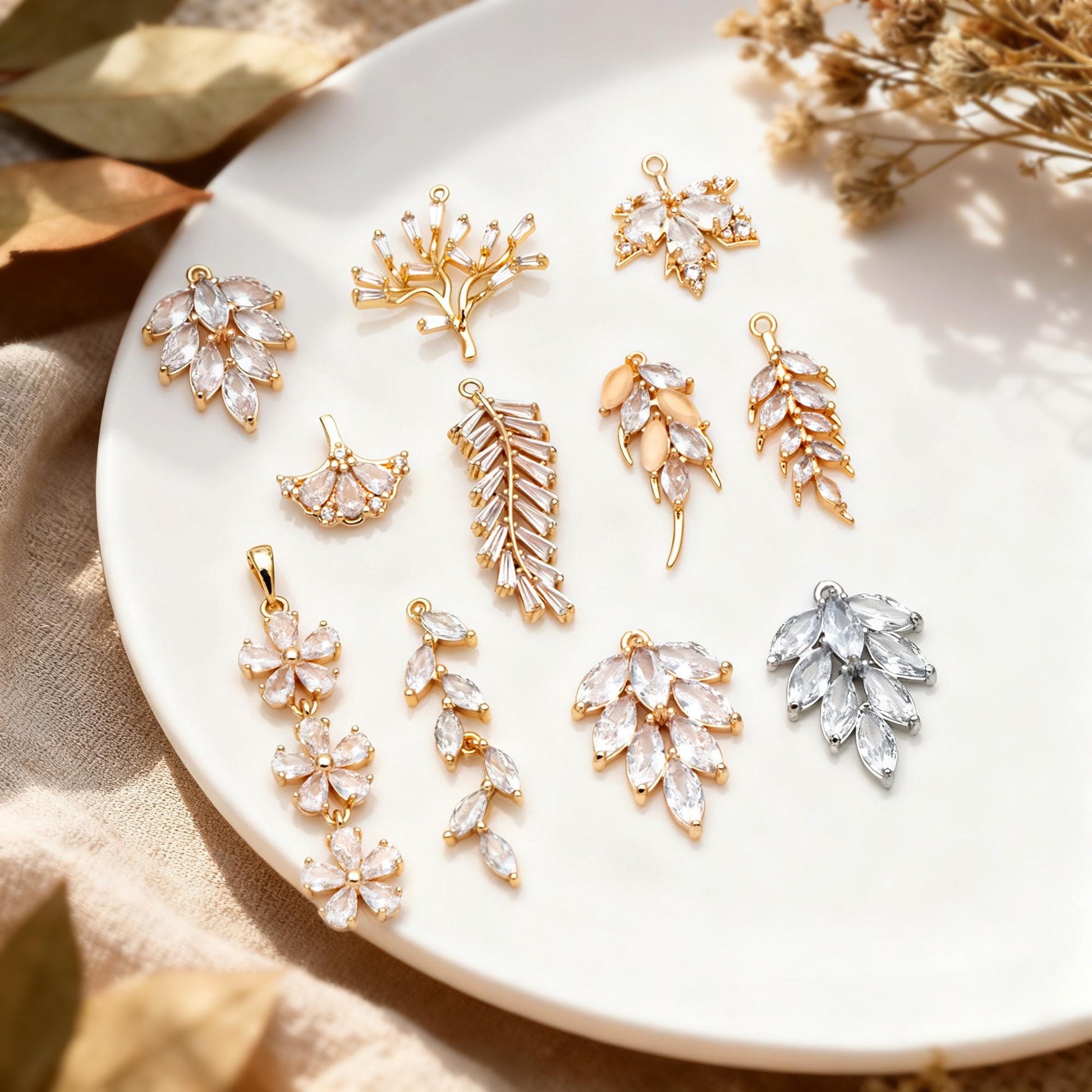 4pcs CZ pave Gold/ Silver Tone Leaf Charms, Leaf Pendants, Earring Findings, Jewelry Making, Jewelry Supplies (GB-3037)