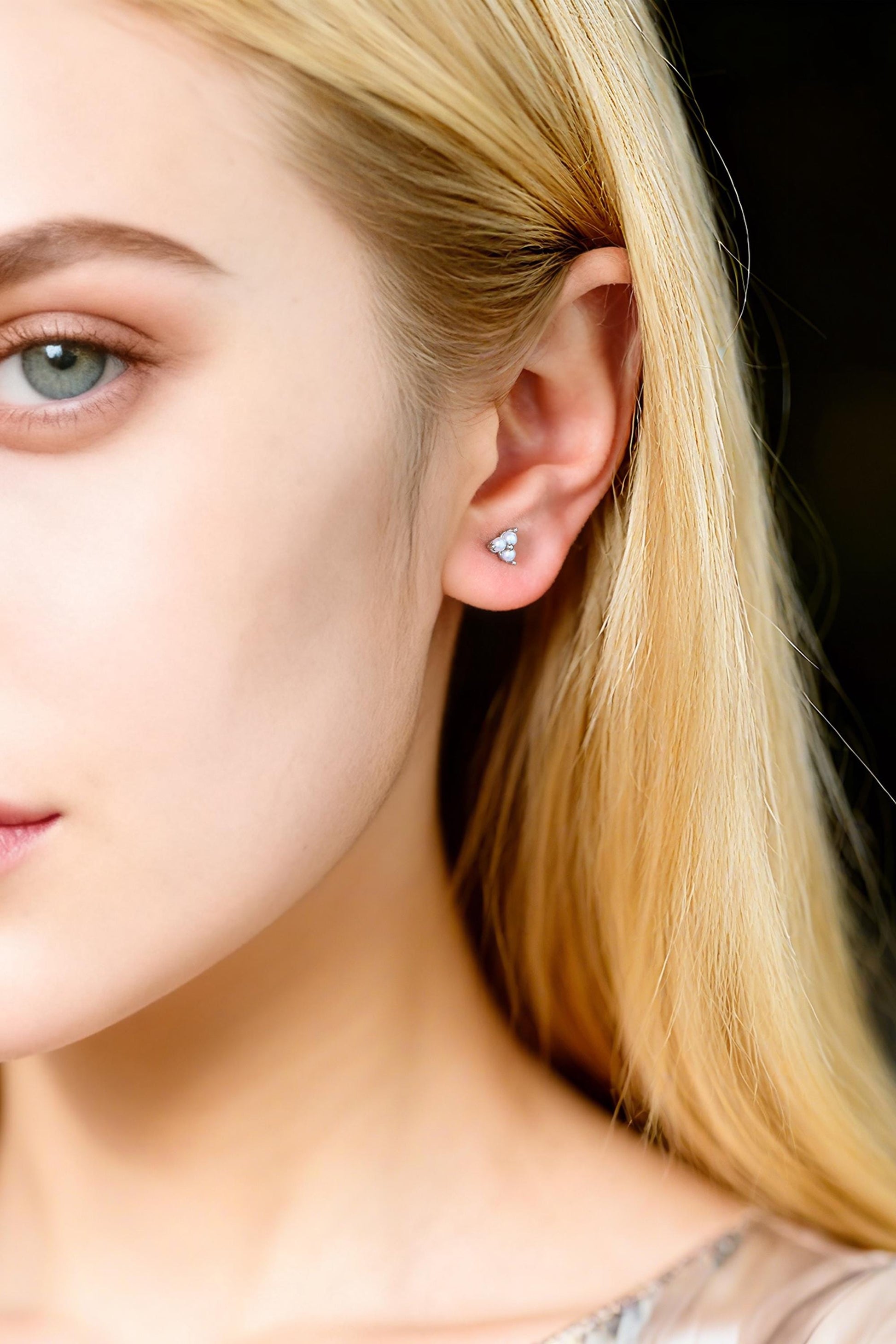 10pcs Faux Pearl Pave Gold/ Silver Tone Flower Earrings, Gold/ Rhodium Plated Brass Tiny Stud Earring (#GB-4593)