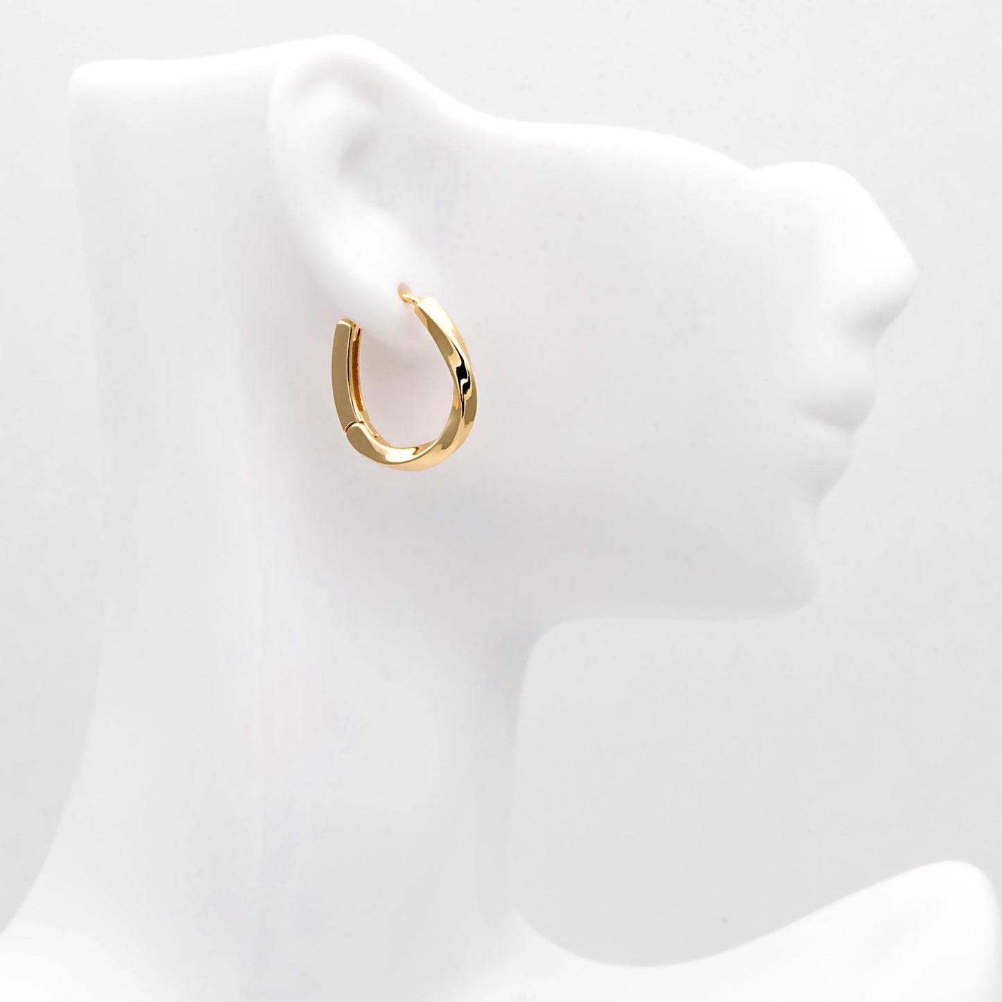 10pcs Gold Twist Oval Earrings, Oval huggie earrings (GB-2210)