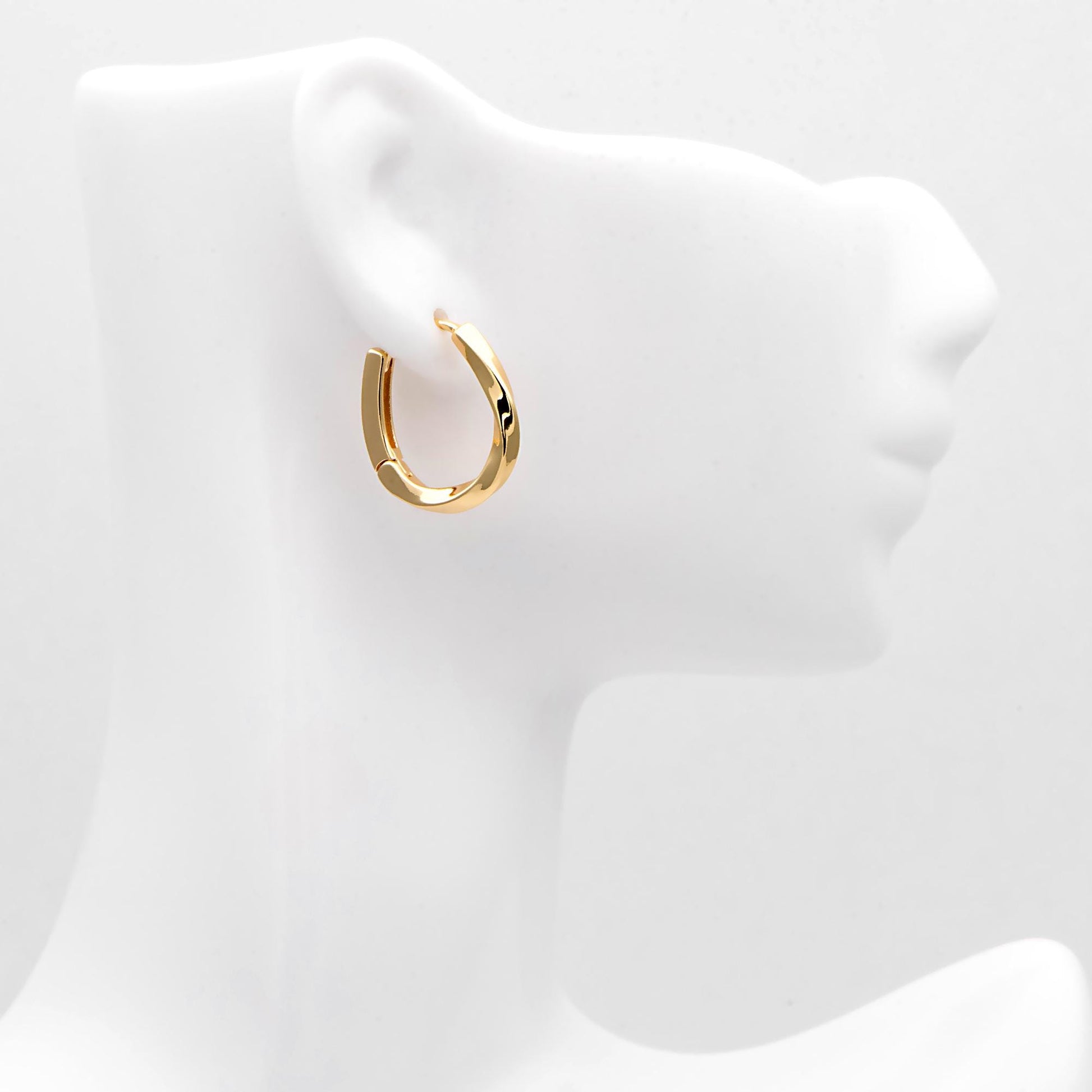 10pcs Gold Twist Oval Earrings, Oval huggie earrings (GB-2210)