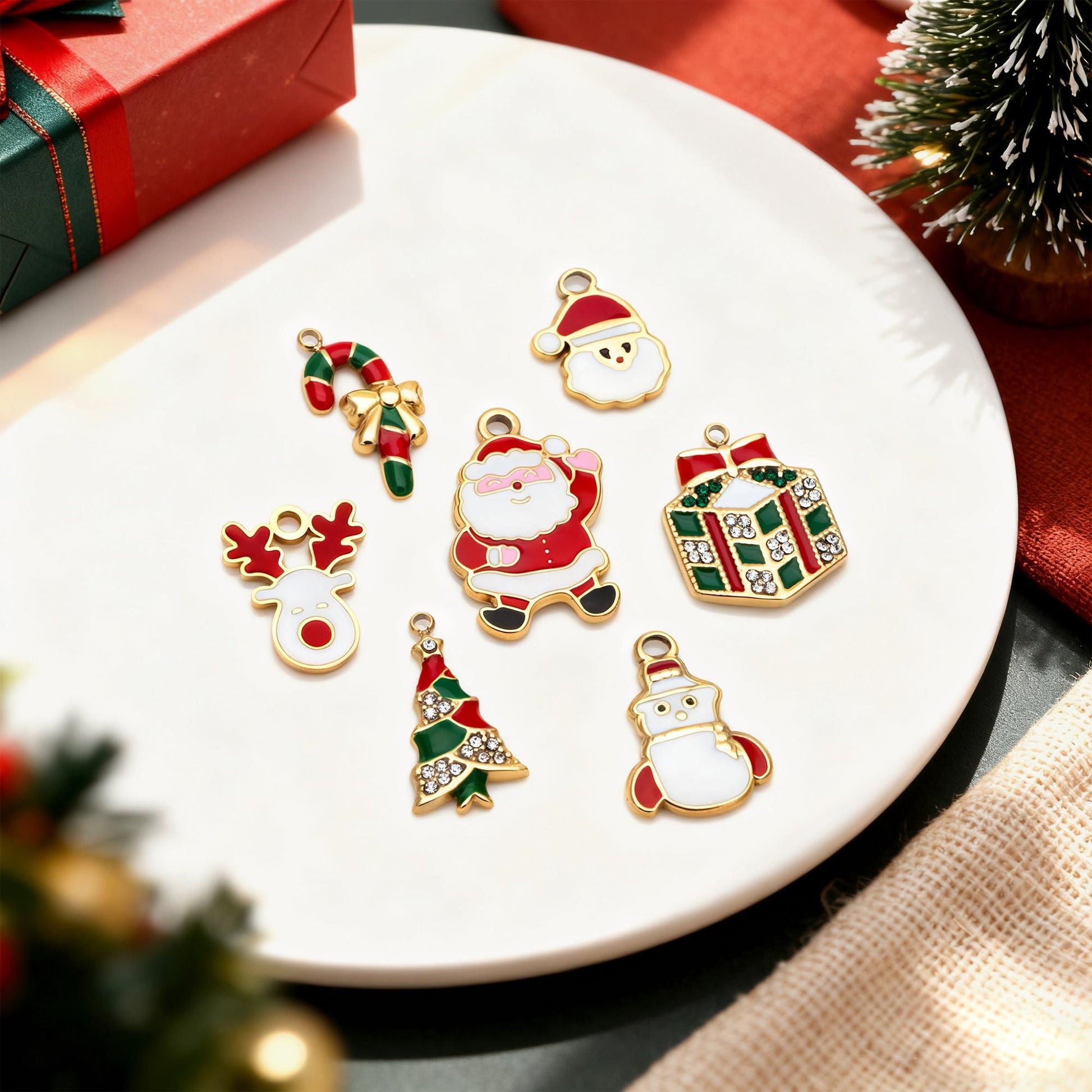 4pcs Enamel Christmas Charms, PVD Gold Stainless Steel, Jewelry Making Supply (GB-4700)