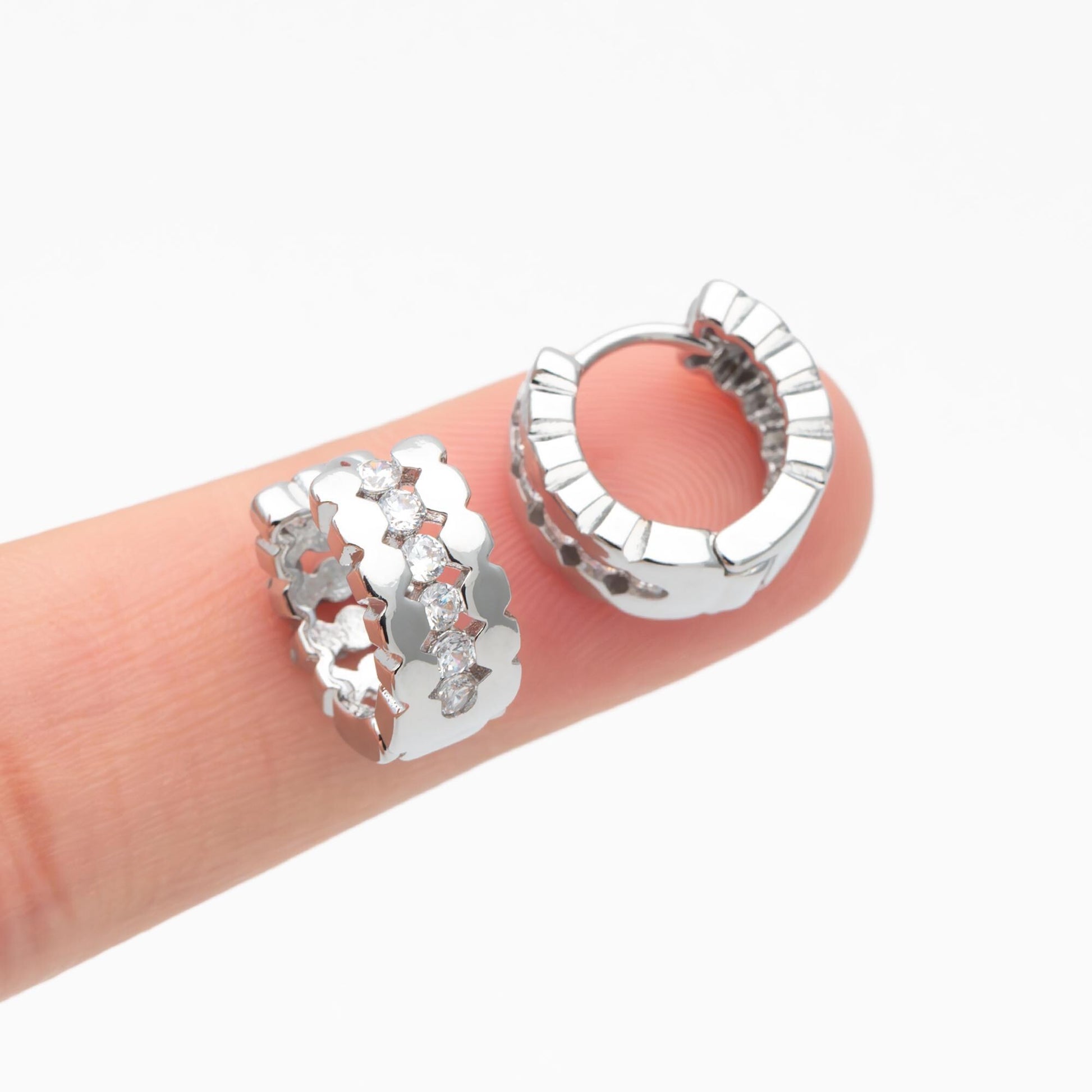 4pcs CZ Pave Gold/ Silver Tone Round Hoop Earrings, Huggie Earrings, Minimalist Earring, Small Gold Hoops Earring (GB-4707)